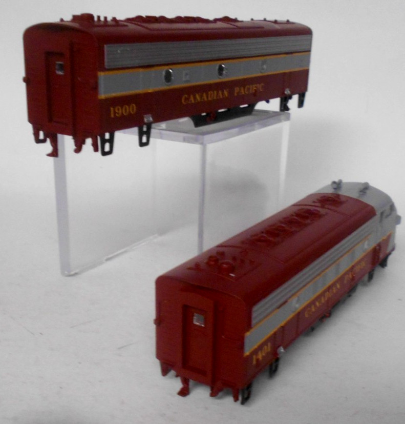 ATHEARN Roundhouse HO Scale F-7-A /B Set Shells with Glass CANADIAN PACIFIC