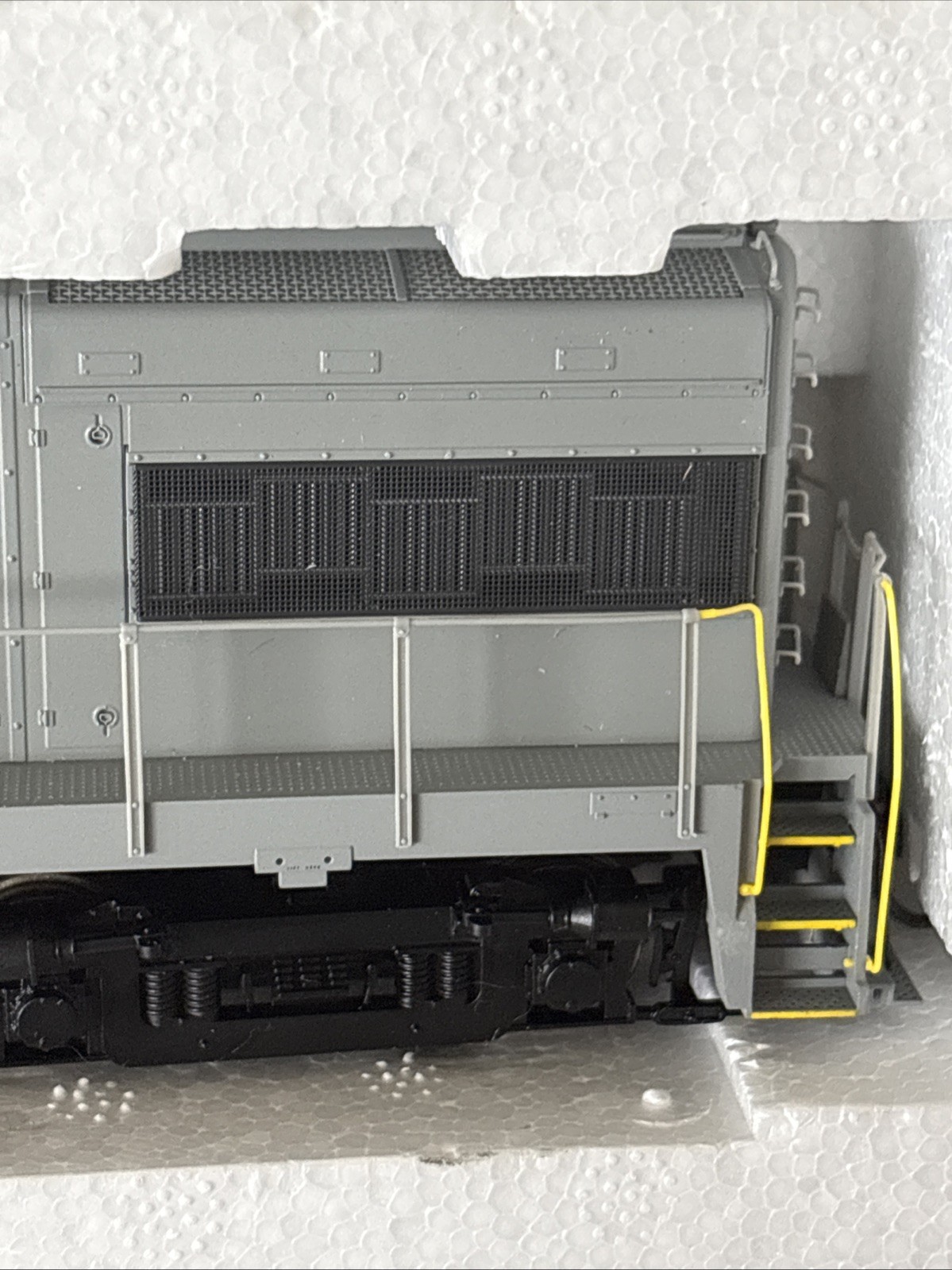 Walthers Proto 2000 HO U28B Locomotive L&N #2504 New