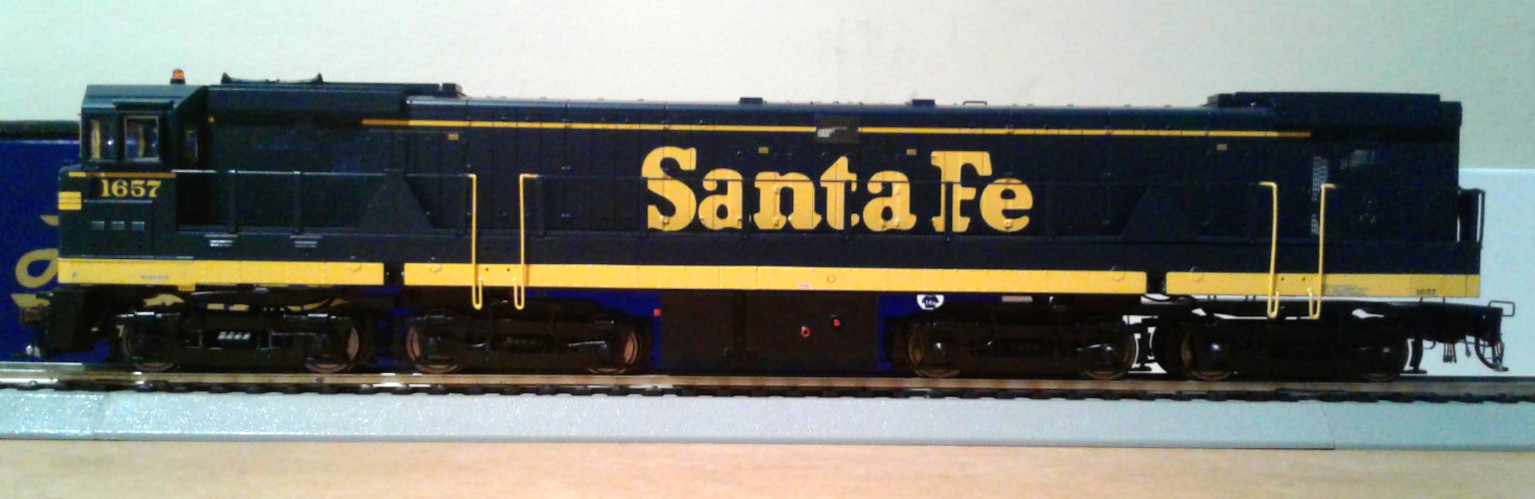 HO SCALE ATHEARN GENESIS GE U50 SANTA FE ATSF #1657 DCC & SOUND G41183