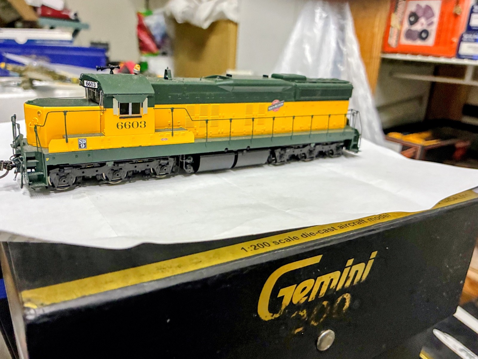 Rapido Trains SD9 Chicago Northwestern