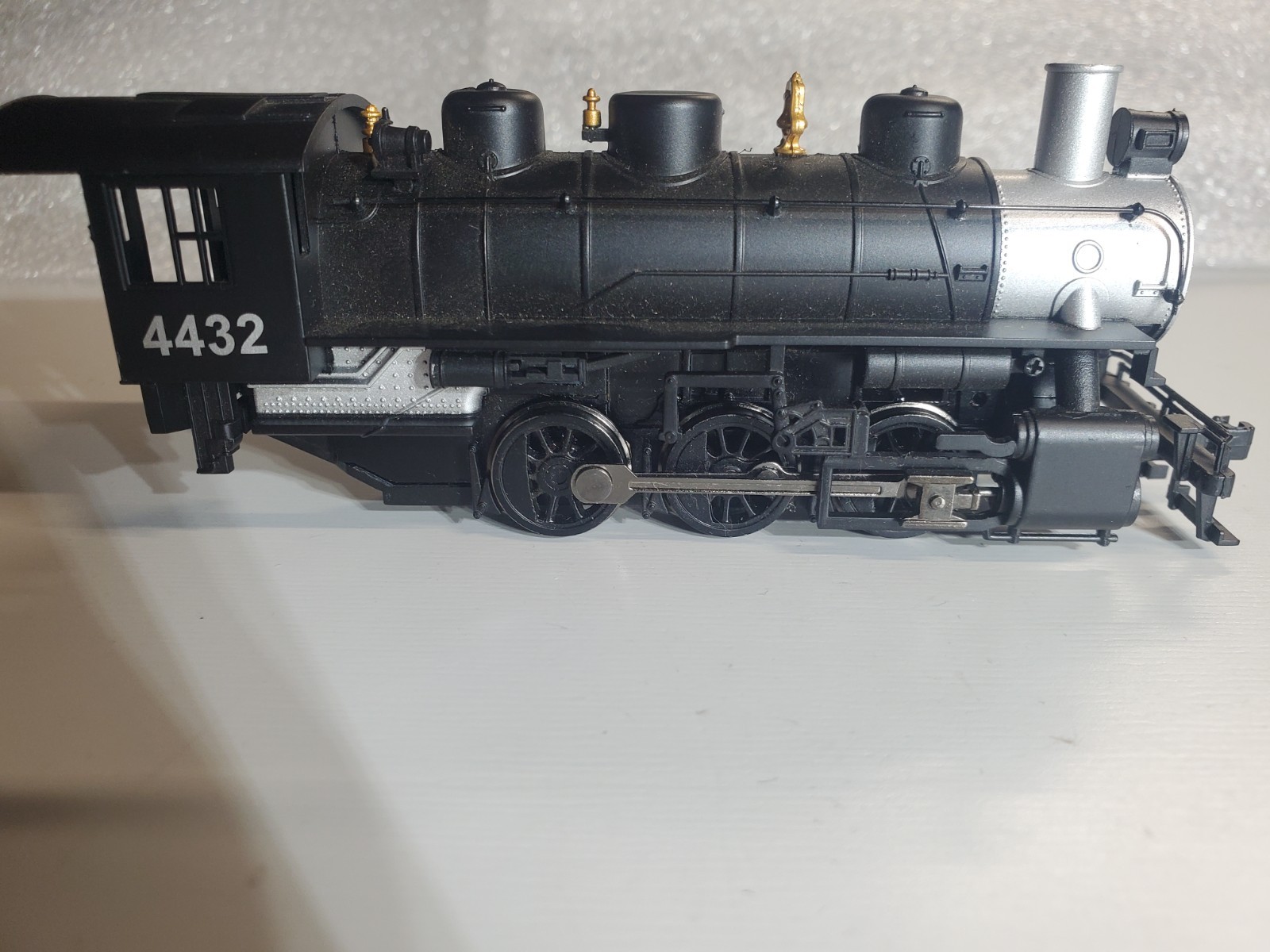ho Bachmann UP #4432 0-6-0 Steam Loco -w/Light & Tender- Refurb-DC-Runs Good (3)