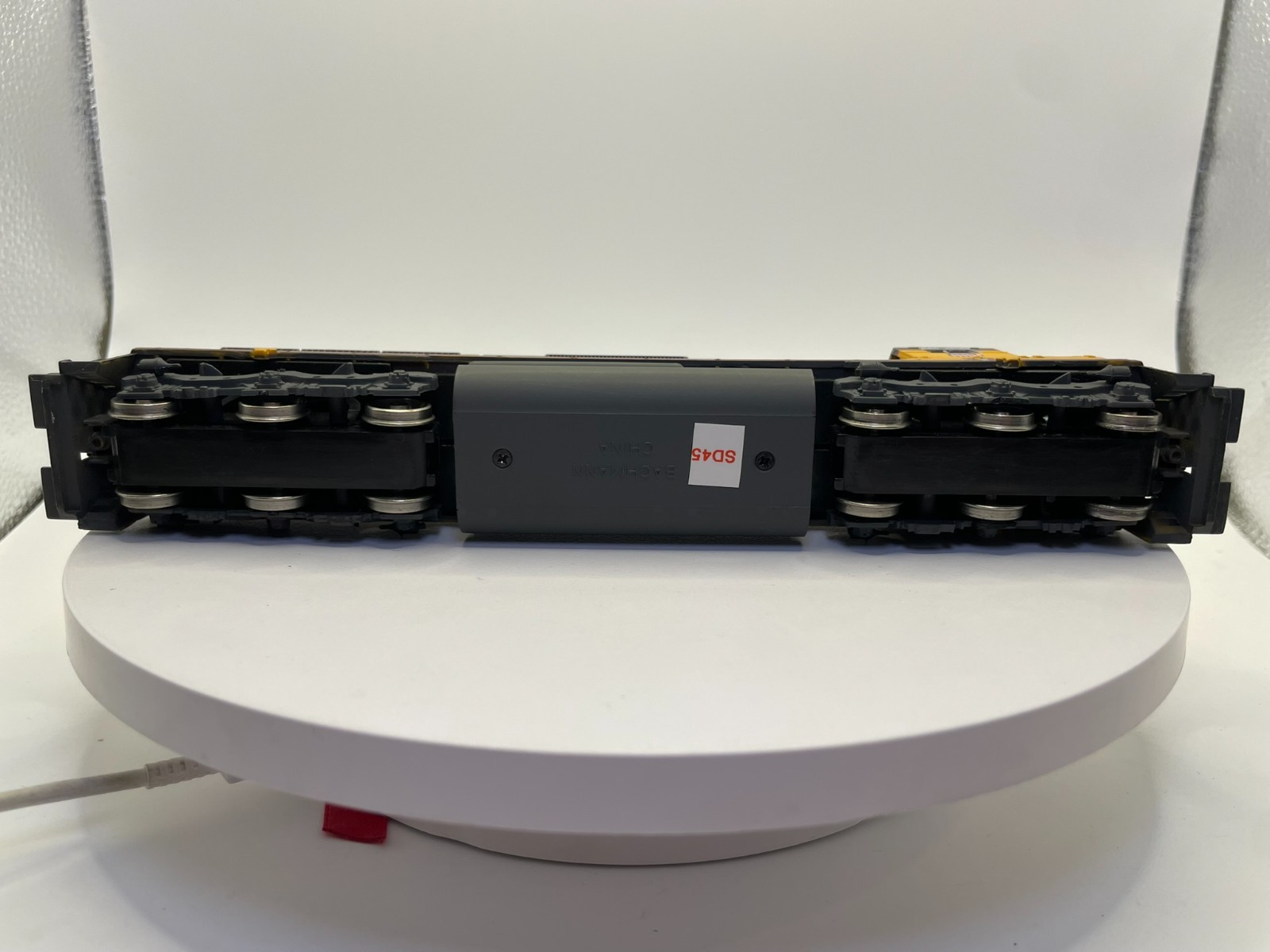 HO Scale Union Pacific SD45 Locomotive #32 – Light Function Details NOT Included