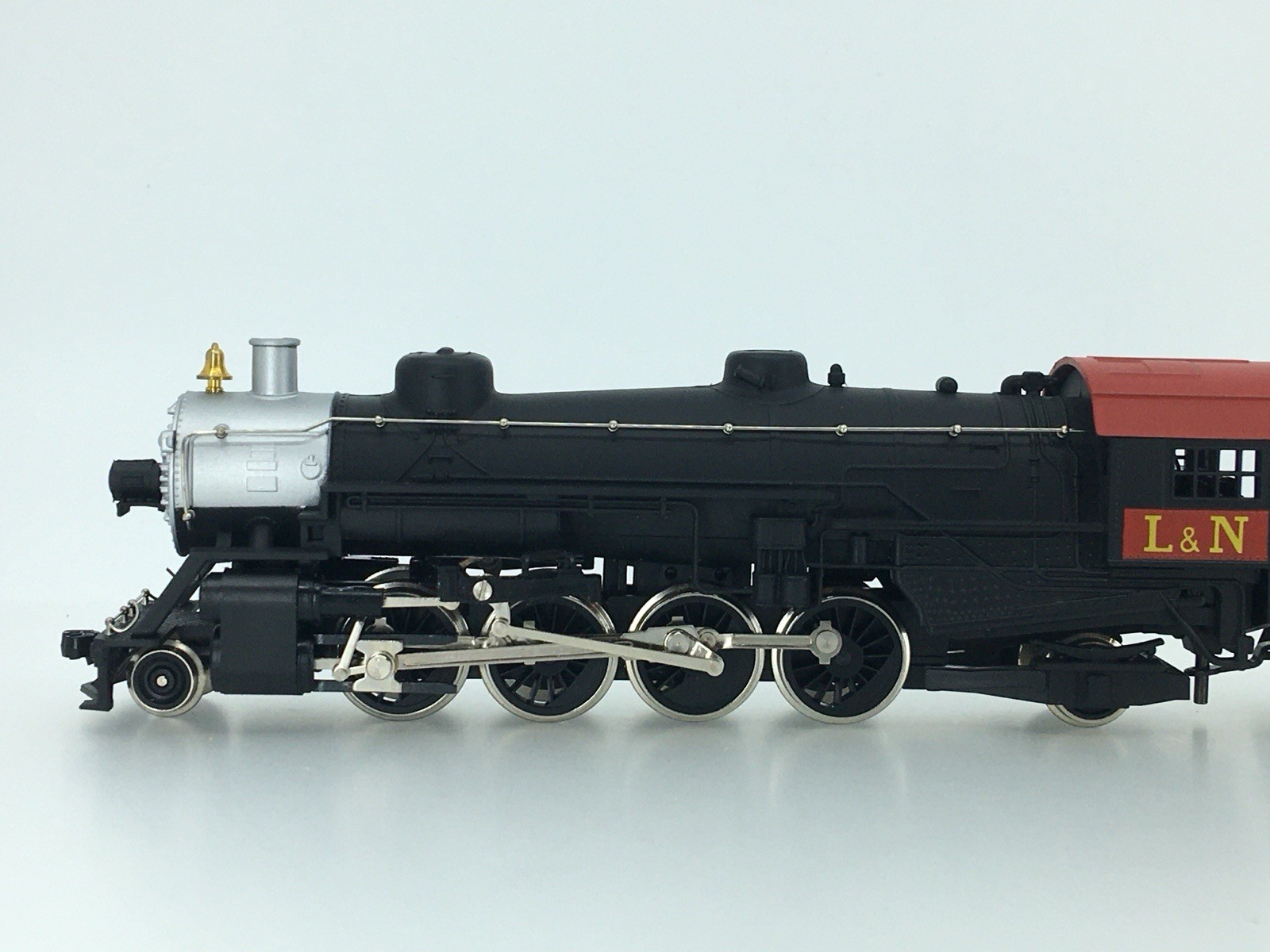HO IHC M9808 Louisville & Nashville 2-8-2 Mikado Steam Locomotive L&N #234