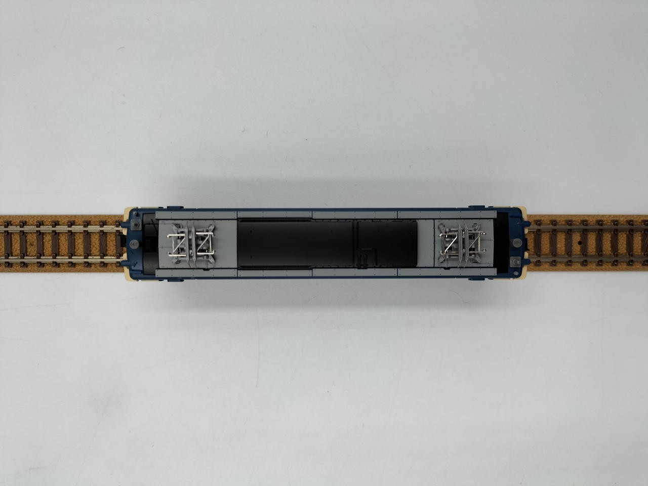 KATO 3061-5 EF65 2000 Revived JNR Color NGauge