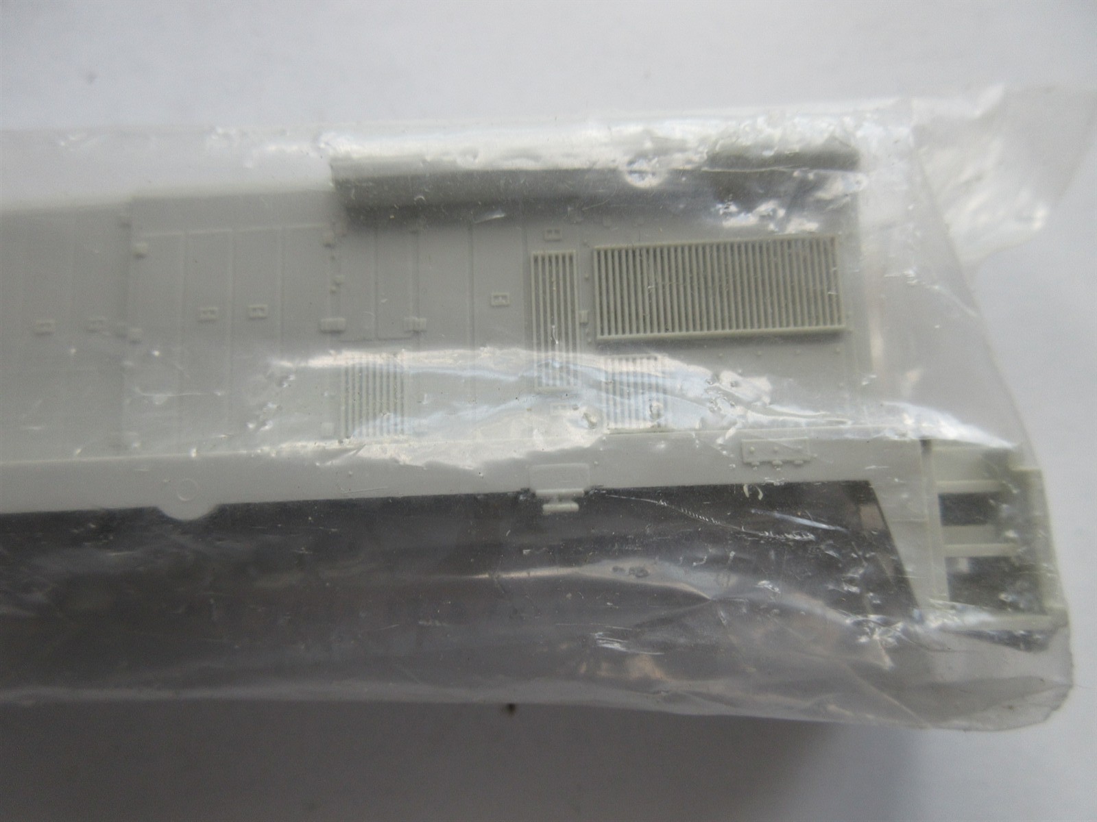 Rail Power Products B23-7 Undecorated Locomotive Body Shell, 1/87 HO Scale #504