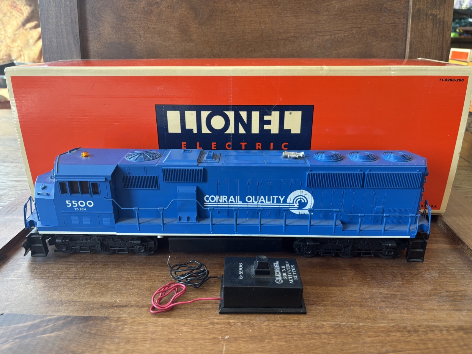 Lionel ConRail 6-18216 SD-60 Railsounds Locomotive DOES NOT RUN with Box