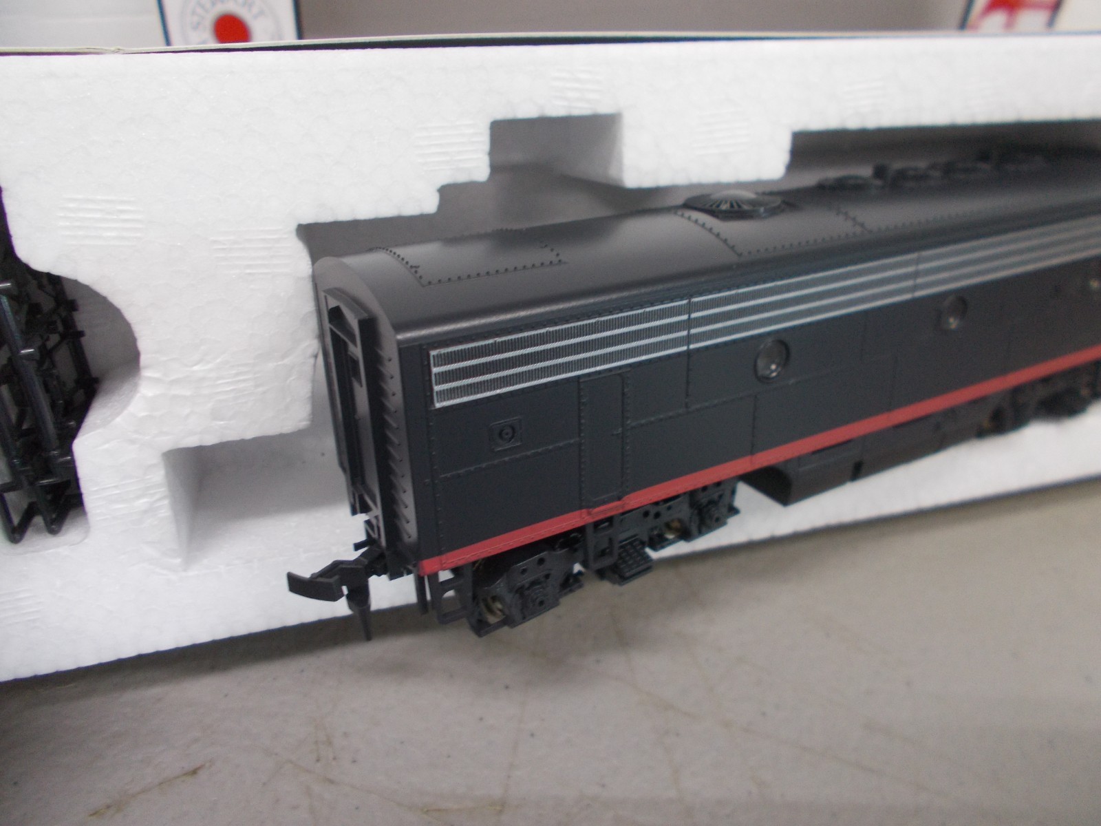 STEWART / KATO # 9241~SP (BLACK WIDOW) F7B POWERED LOCOMOTIVE~NIB~HO SCALE~LOT A
