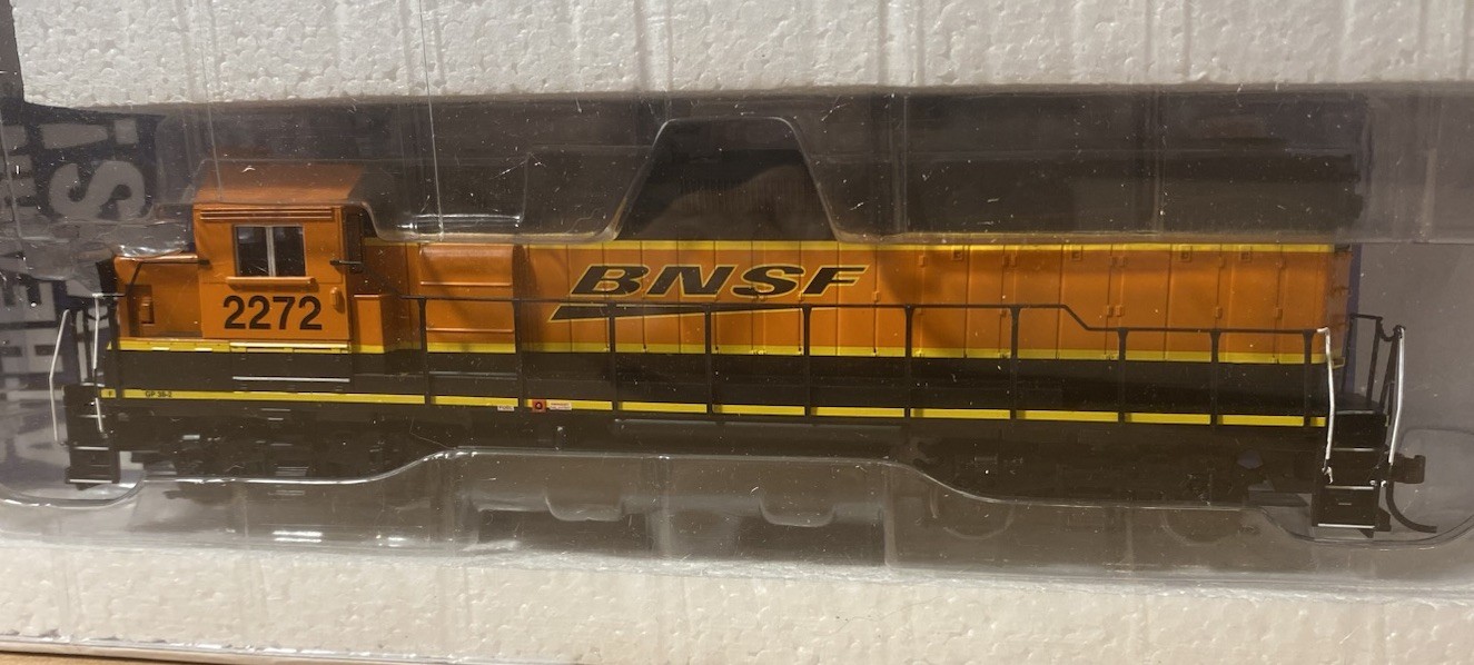 Athearn 29218 BNSF GP-38 Engine Locomotive- New In Box -Tested Runs-DCC READY