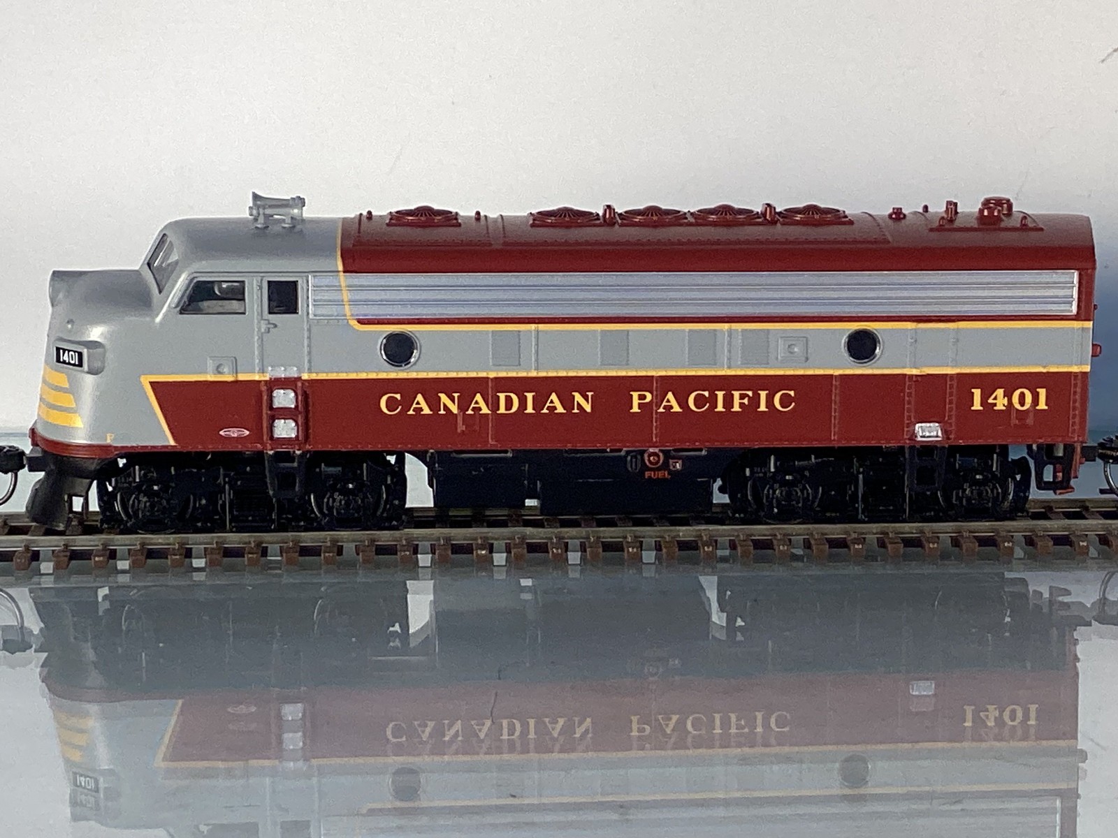 Athearn HO 8036 Canadian Pacific Powered F7A, & F7B Locomotives, ESU LokSnd