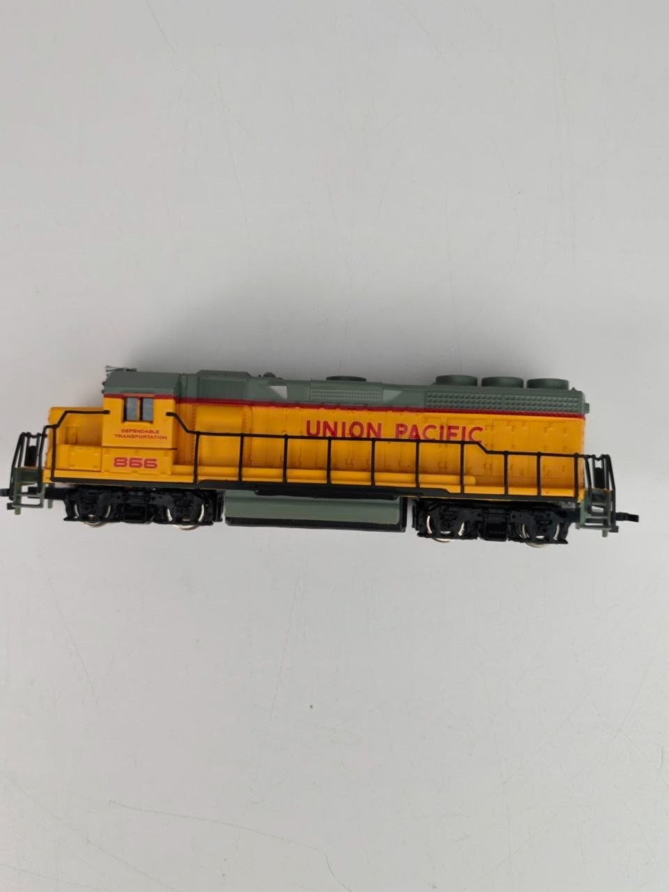 Vintage Bachmann HO Scale GP40 Union Pacific #866 Diesel Train Tested w/Box