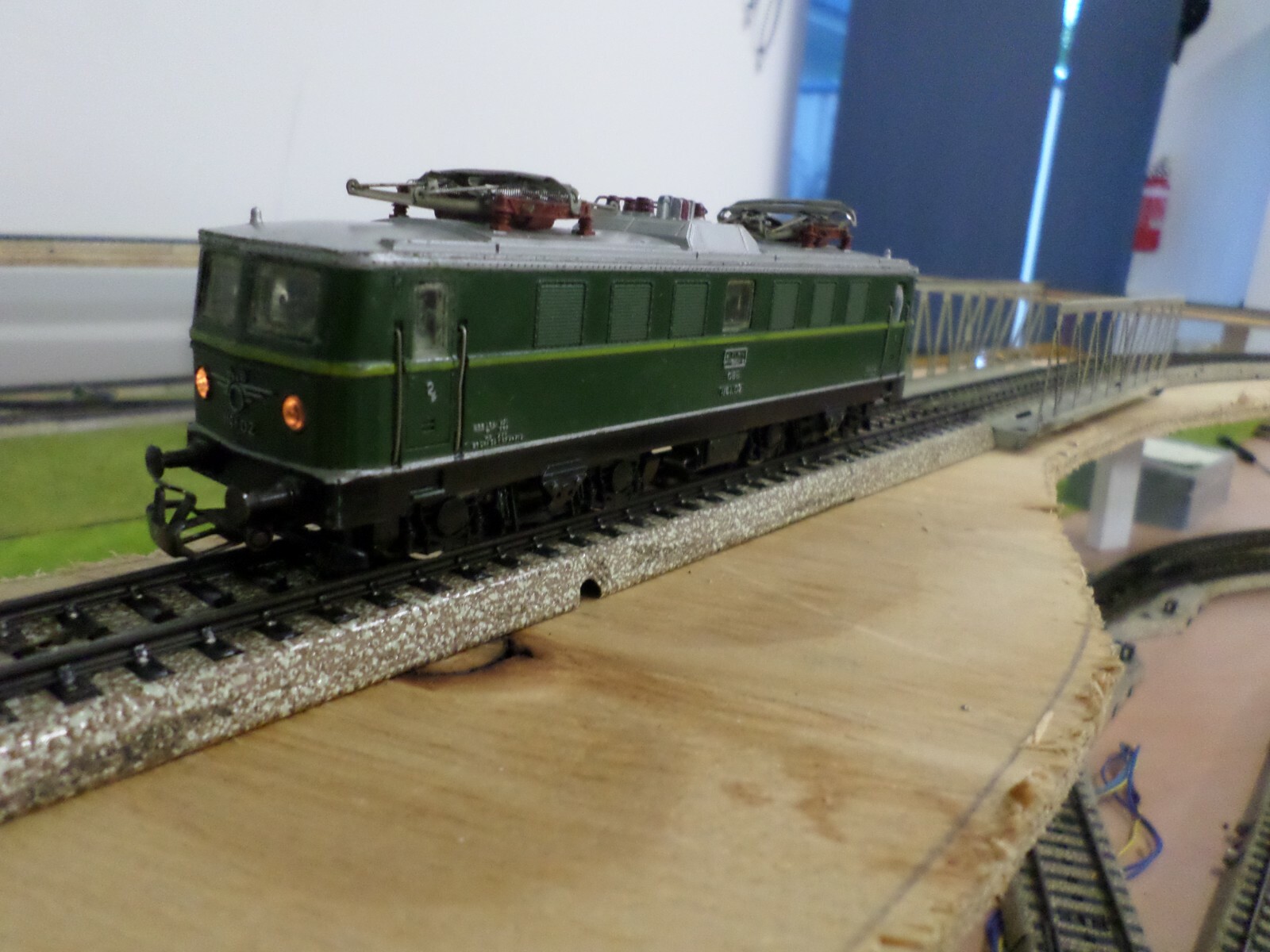 Märklin 3036 HO OBB Austrian Railways 3 Rail Electric Locomotive, Analogue C5
