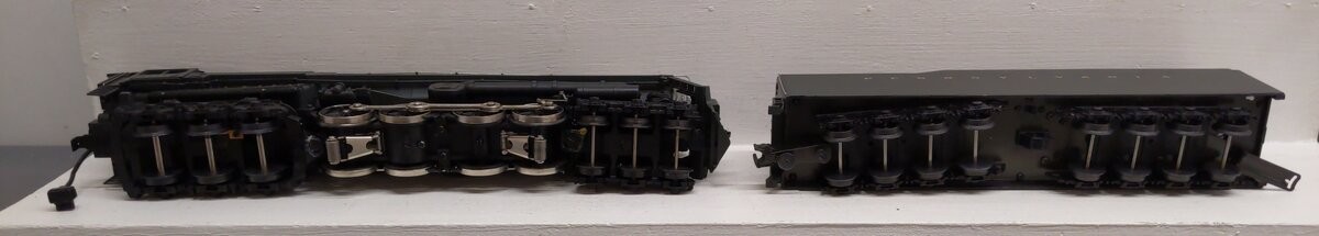 Lionel 6-18010 O PRR 6-8-6 Turbine Steam Locomotive & Tender with RS #6200 EX