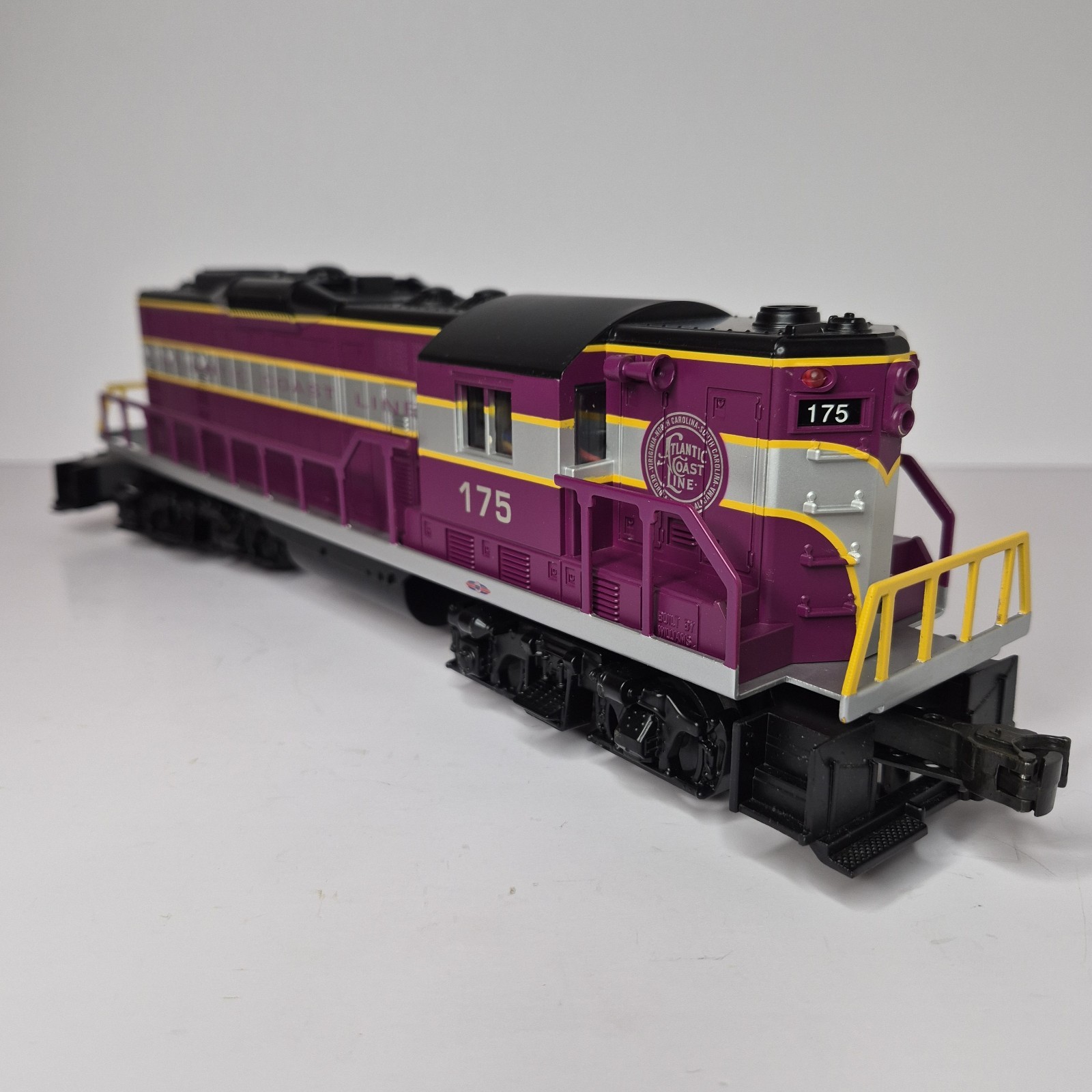 Williams O Gauge GP9 Atlantic Coast Line Locomotive Powered #175 ACL