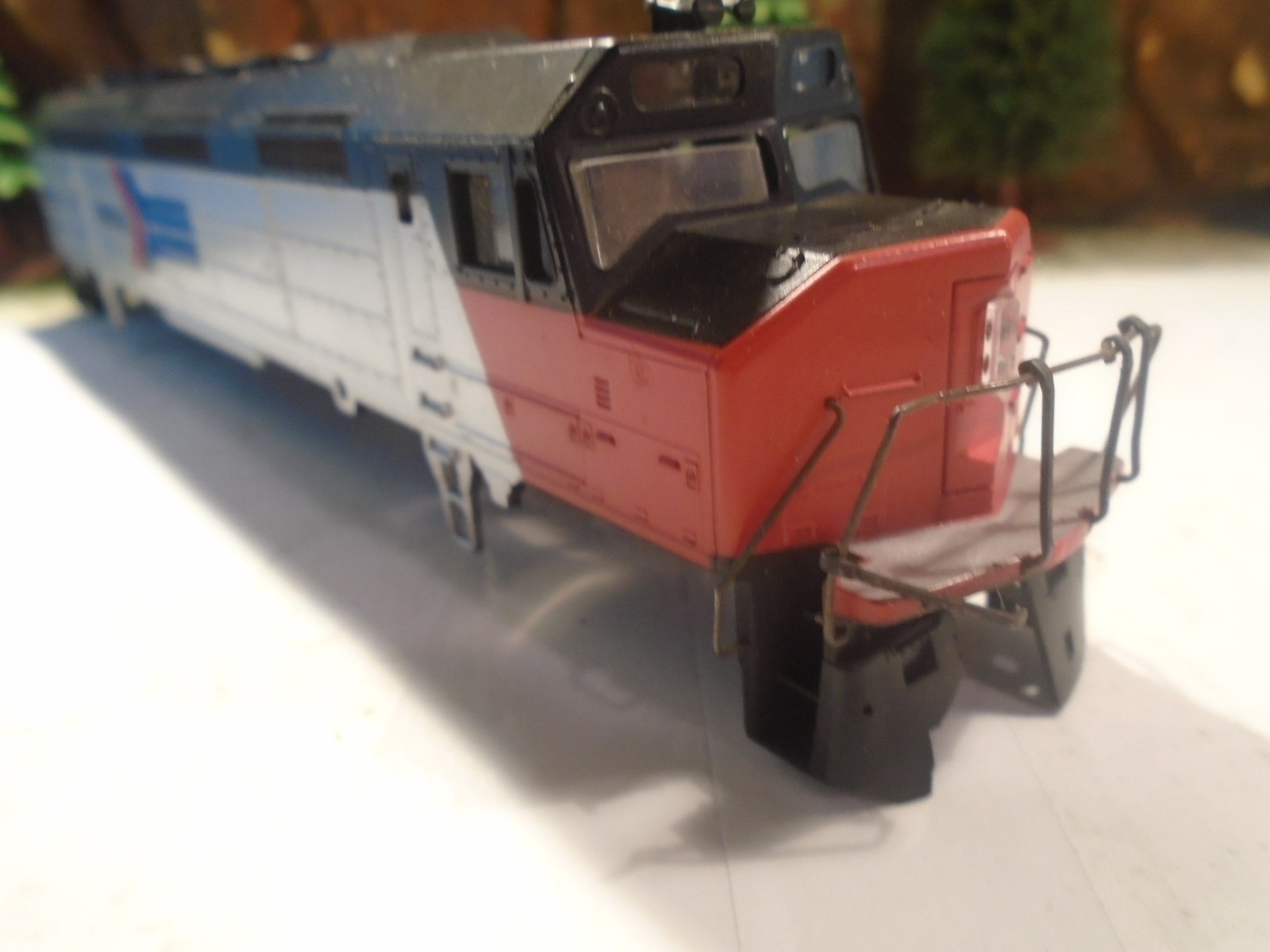 HO SCALE AMTRAK No 503 EMD PH 40 DIESEL LOCOMOTIVE PLASTIC SHELL ONLY 5-229-5