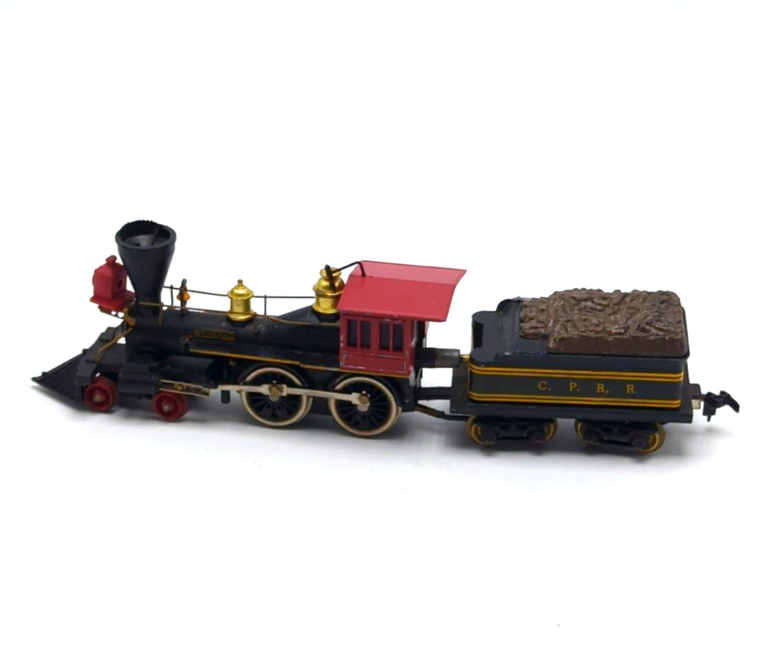 Mantua General 3960 Locomotive with Tender 3240 HO Scale Model Train Untested