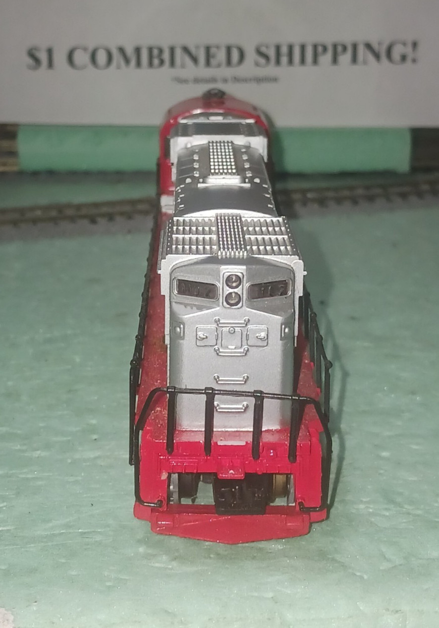 HO SCALE POWERED ALCO 630 DIESEL LOCOMOTIVE;SANTA FE Hu0715-4
