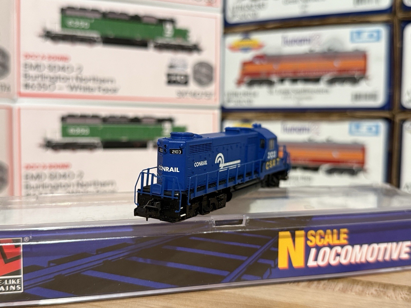 Life-Like Trains N Scale GP-20 Diesel Locomotive Conrail #2103 DC Analog USED