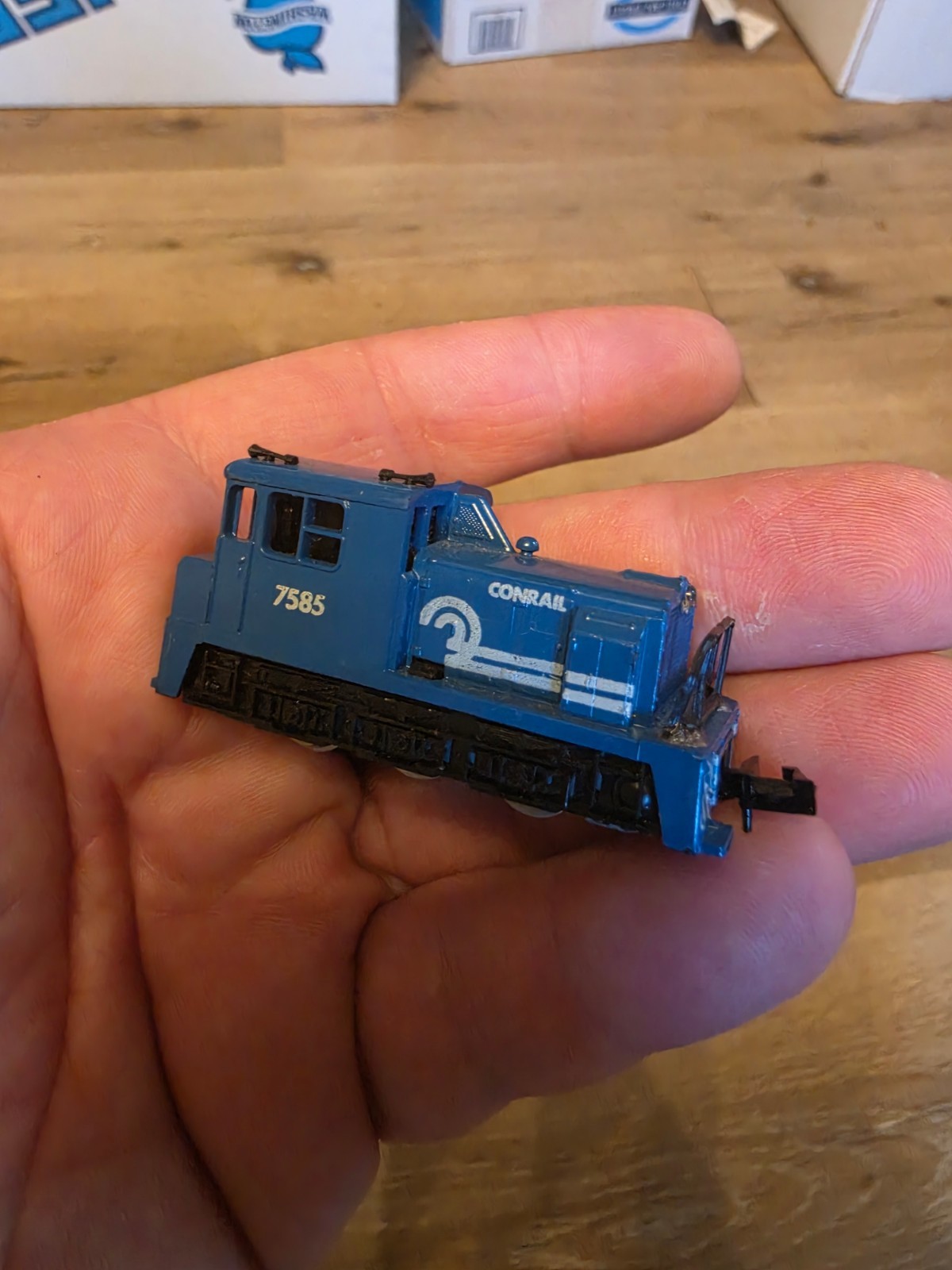 Vintage Model Power N Scale Conrail Plymouth Diesel Switcher Engine #7585