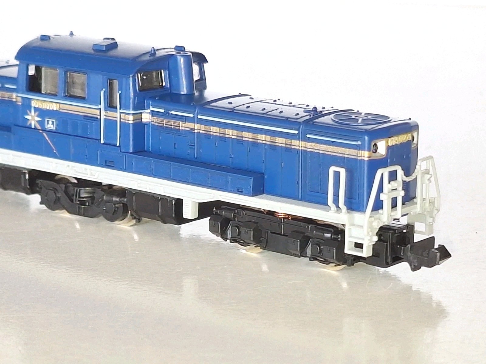 Tomix 2257 N Scale, JR Diesel Loco DD51 1006. Excellent Cond. Lights. Boxed