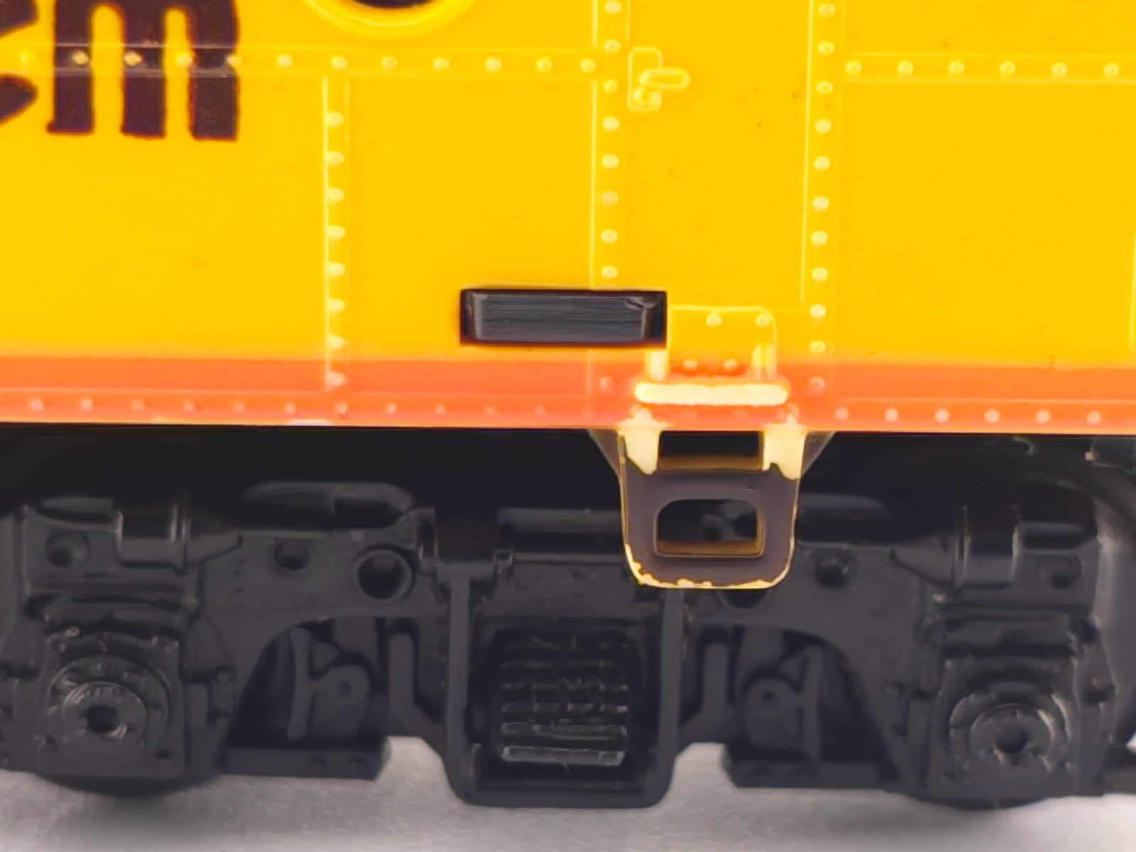 READ Life-Like HO Scale Chessie System Powered F7A Diesel Locomotive C & O 4472