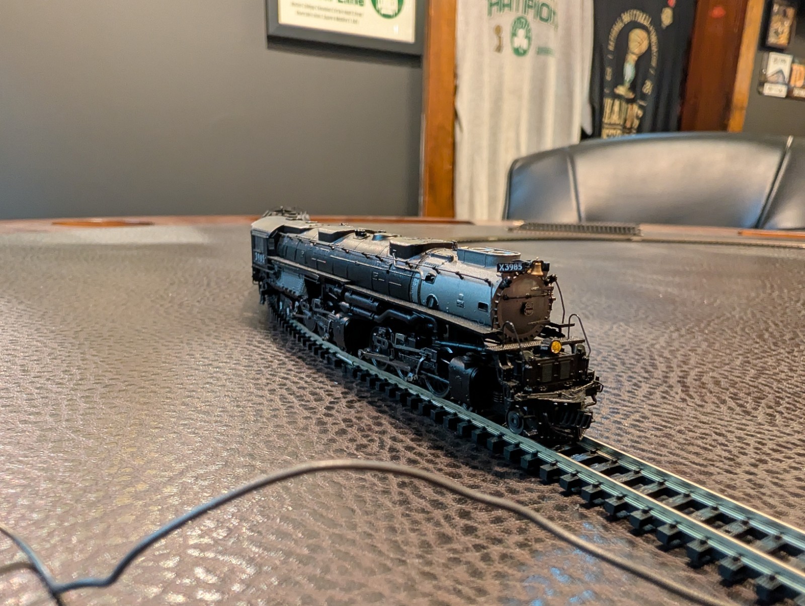 Athearn Genesis UP Union Pacific Challenger 3985 4-6-6-4 N Scale DCC Sound 22923