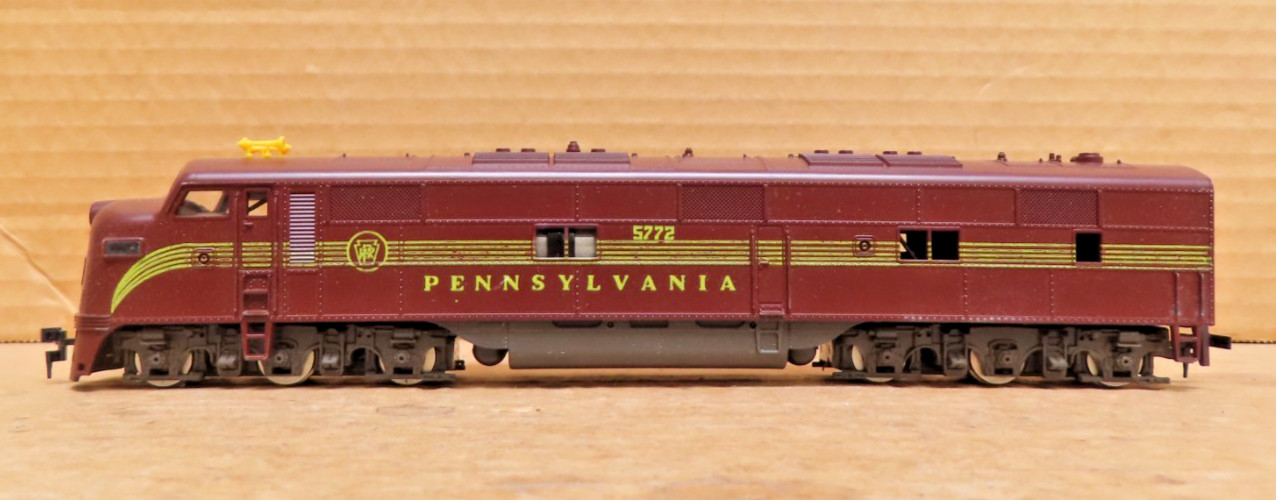 Model Power 912 PRR EMD E7A Diesel #5772 HO Scale