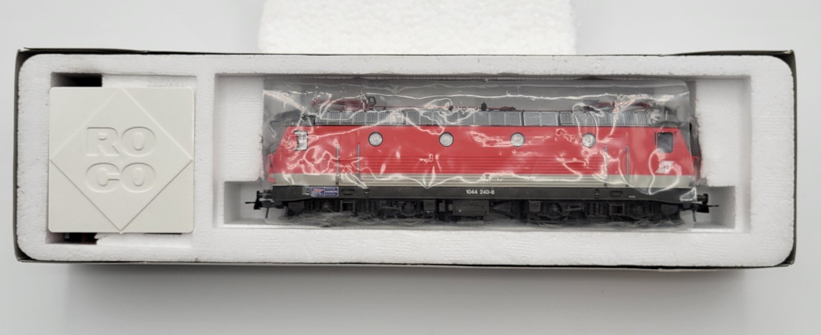 NEW IN BOX Roco 43724 1044 240-8 Red/Grey High Aerators OBB LOCOMOTOVE HO Scale