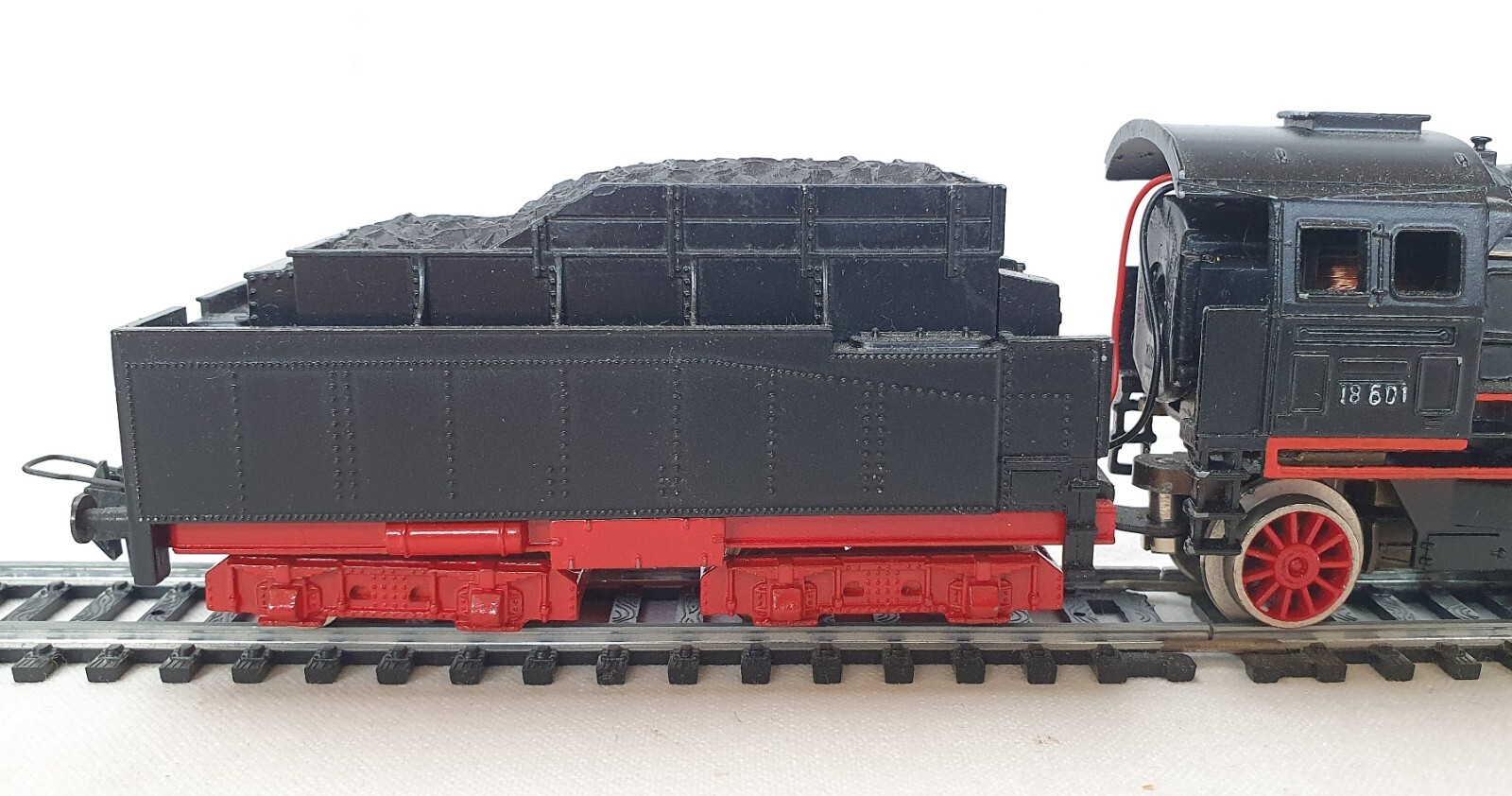 Trix Express International DC 3-Rail HO German DB BR 18 STEAM LOCOMOTIVE MIB`78!