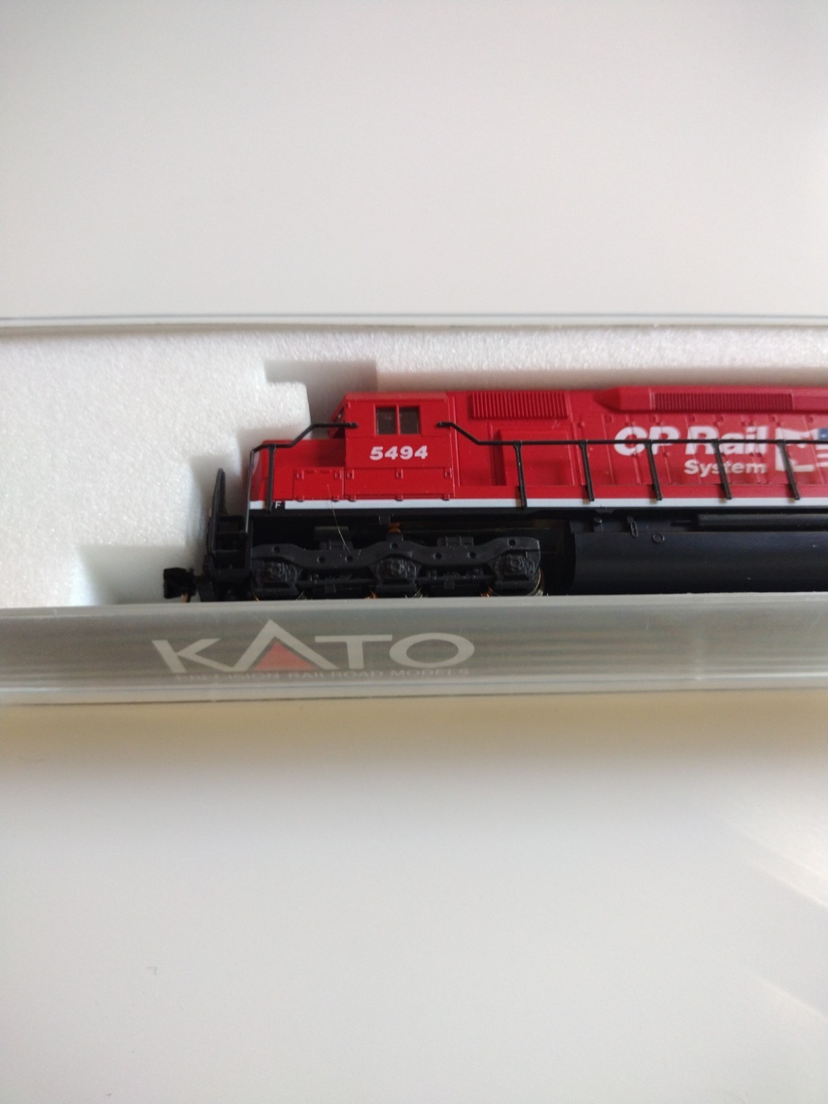 KATO Canadian Pacific Locomotive N Scale CP #5494 176-3109 EMD SD45 NOS