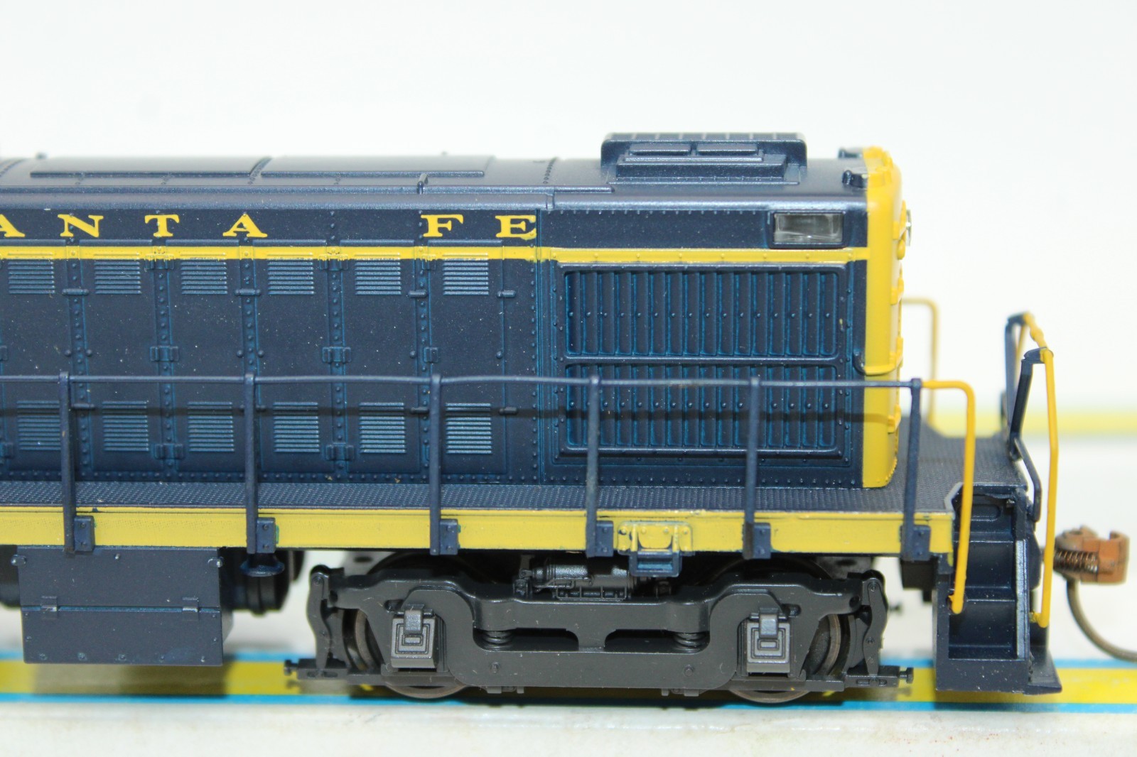 Atlas HO Scale ATSF Santa Fe Alco S4 Diesel Locomotive #1526 8277