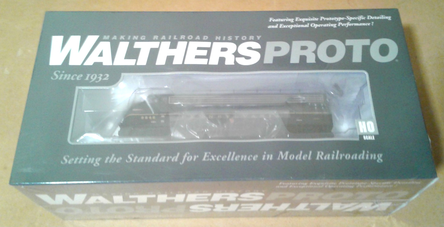 HO SCALE WALTHERS PROTO EMD FP7A/B SET PENNSYLVANIA RAILROAD PRR #9846A & #9846B
