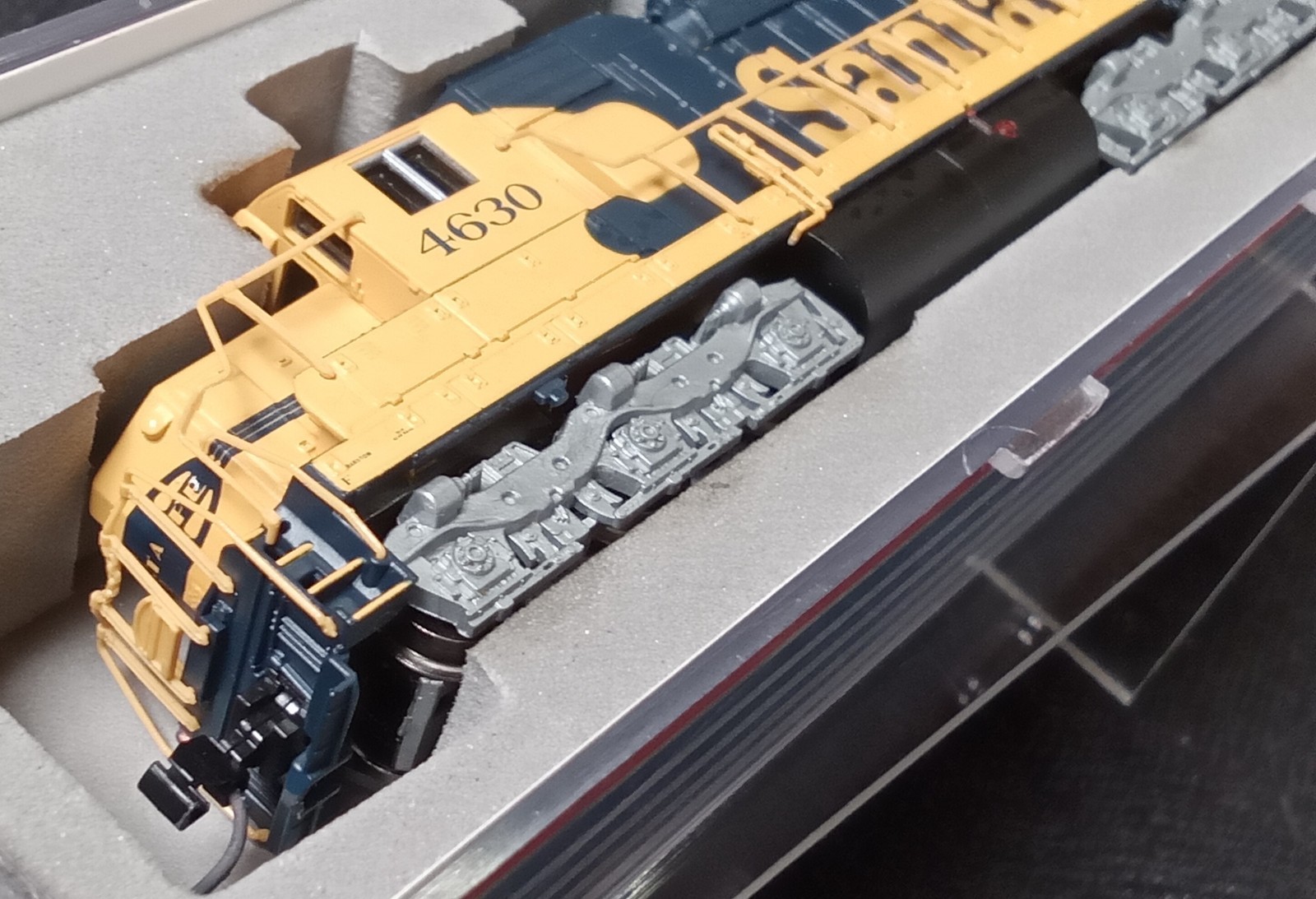 Atlas #54511 SD-26 Santa Fe #4630 Diesel Locomotive