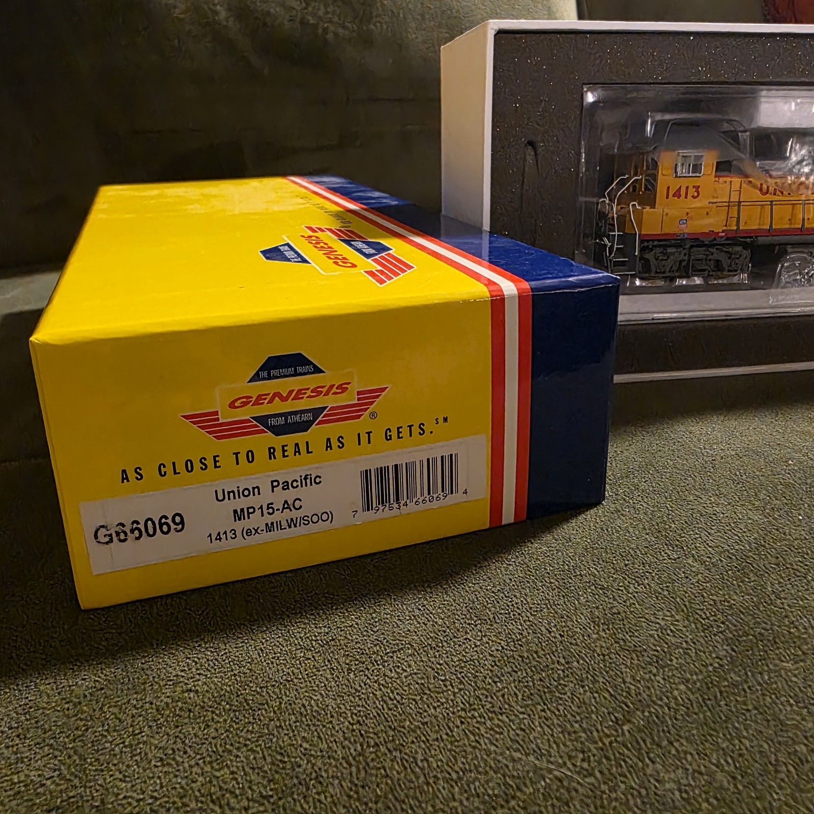 Athearn Genesis G66069 Union Pacific MP15-AC model locomotive MINT CONDITION