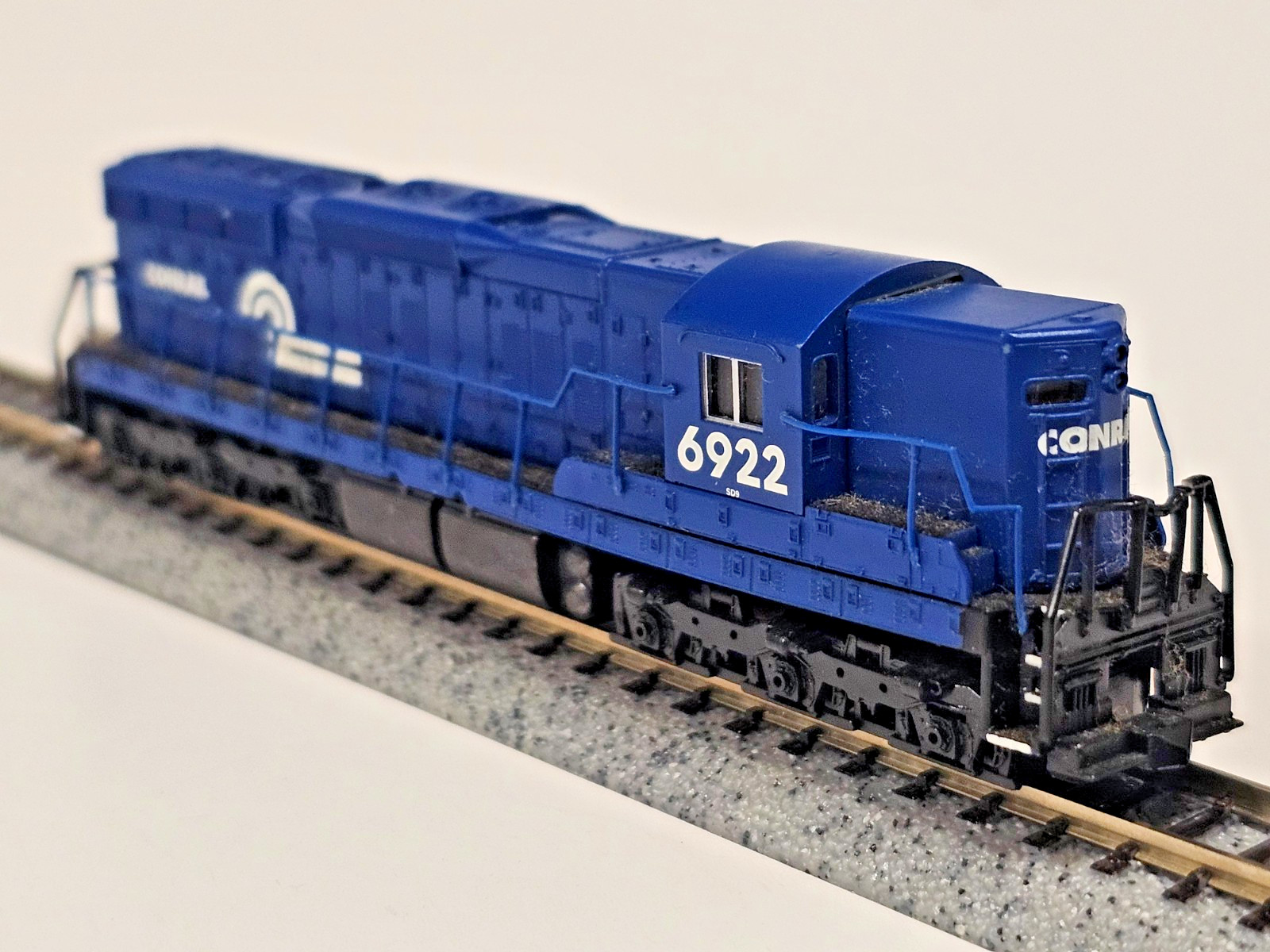 N SCALE LIFE-LIKE SD-7 DIESEL LOCOMOTIVE CONRAIL 6922 WITH VIDEO