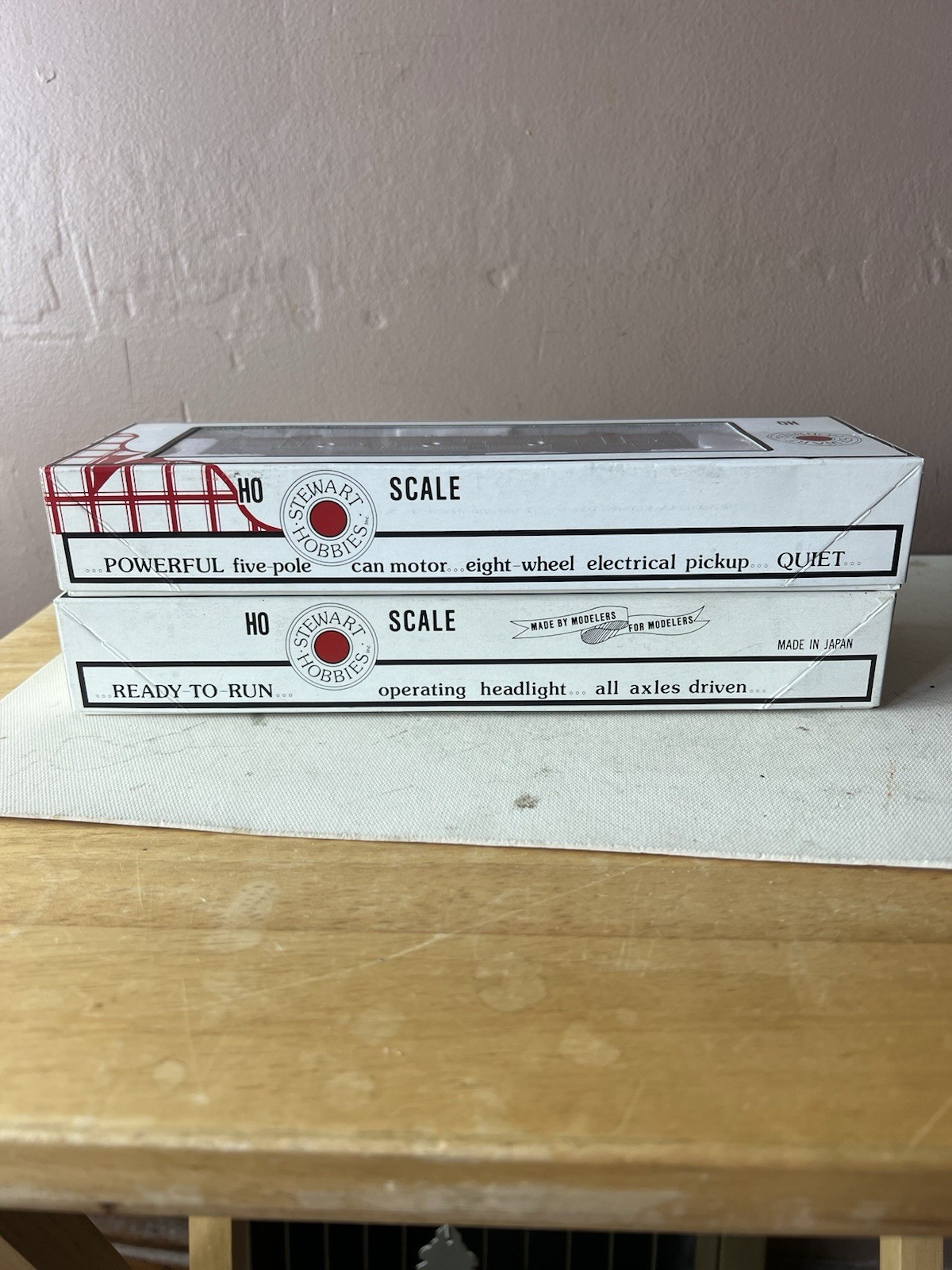 STEWART HOBBIES HO Scale Santa Fe Engine Pair~#8010~Both Powered
