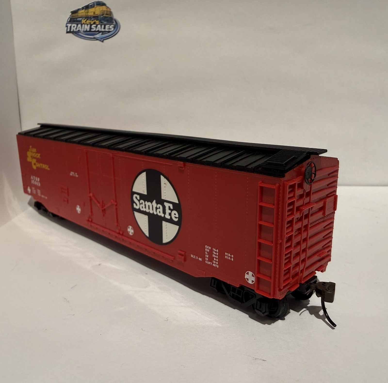 HO Scale Santa Fe Boxcar Red Freight Car Good Condition