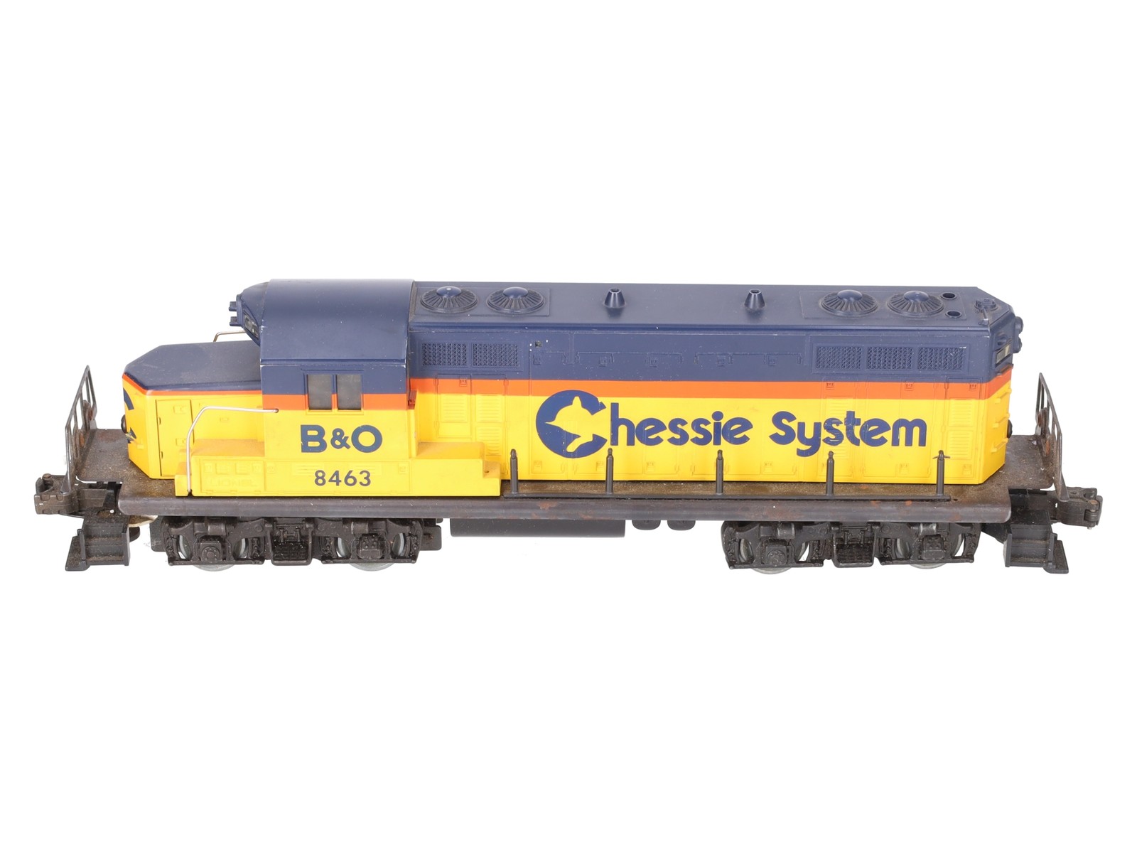 Lionel 6-8463 O Gauge Chessie System GP20 Diesel Engine/Box