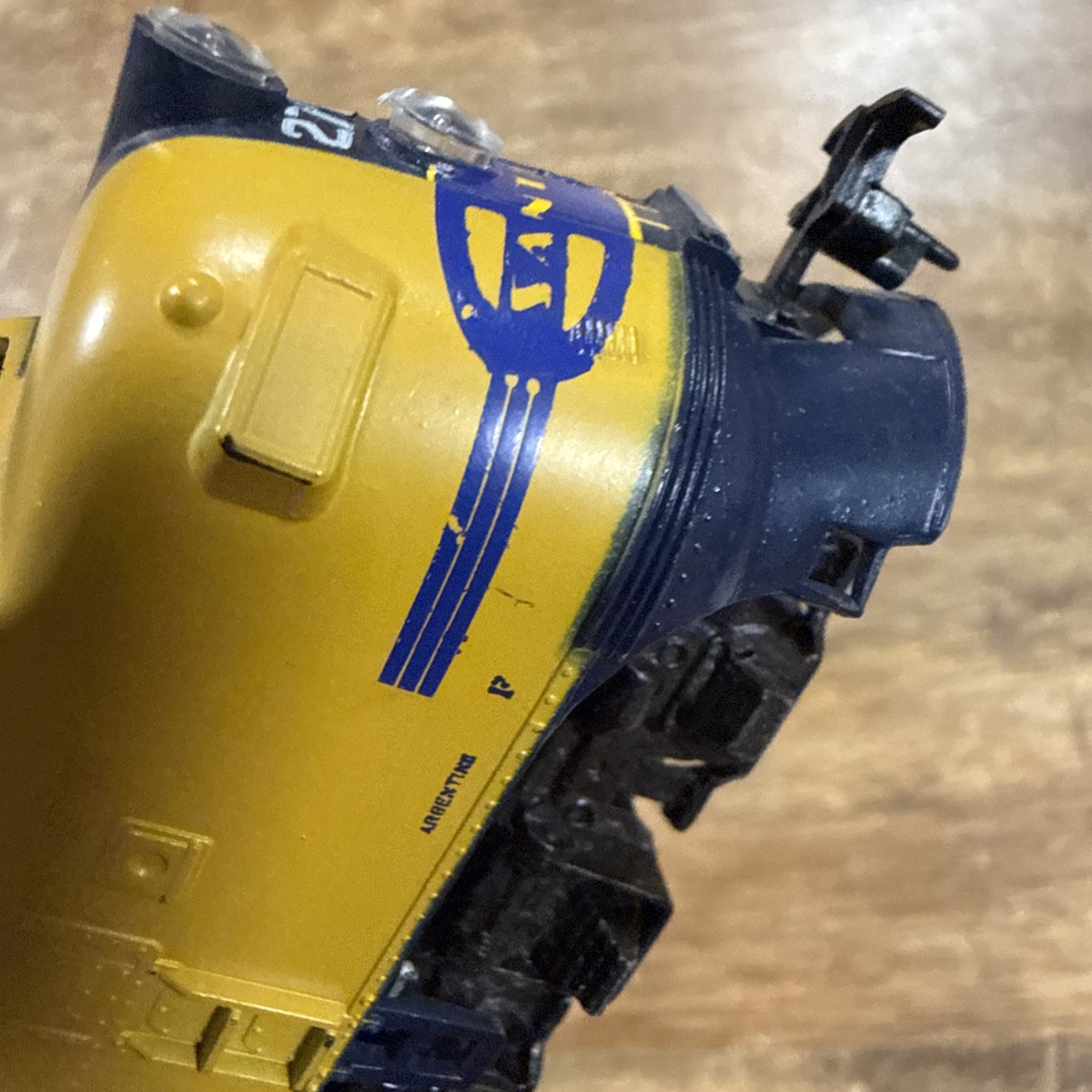 Life-Like F-7 A HO Scale Santa Fe Blue/Yellow LOCOMOTIVE