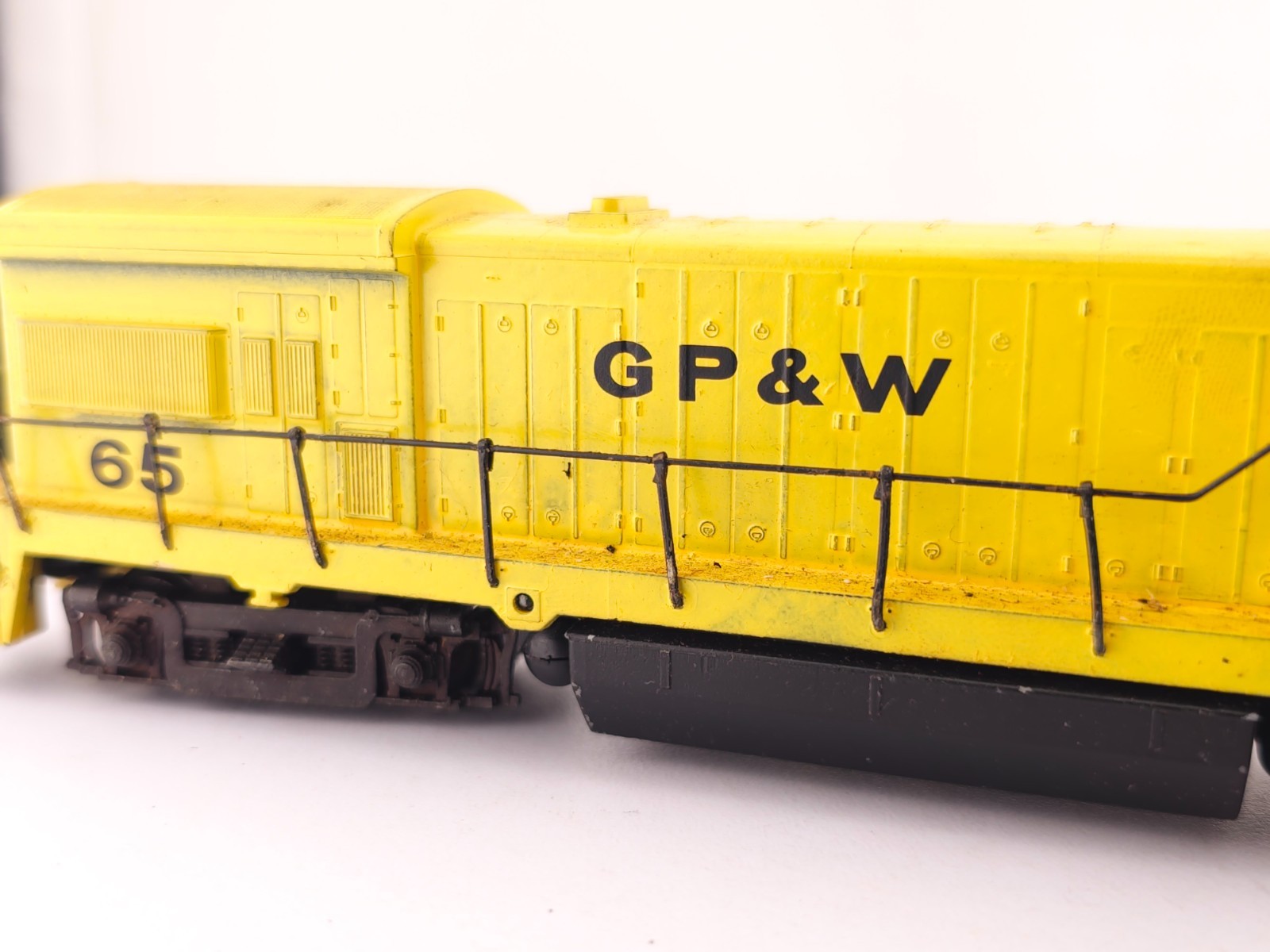 *READ Athearn HO Scale Georgia Pacific & Western U30C Diesel Locomotive GP&W 65