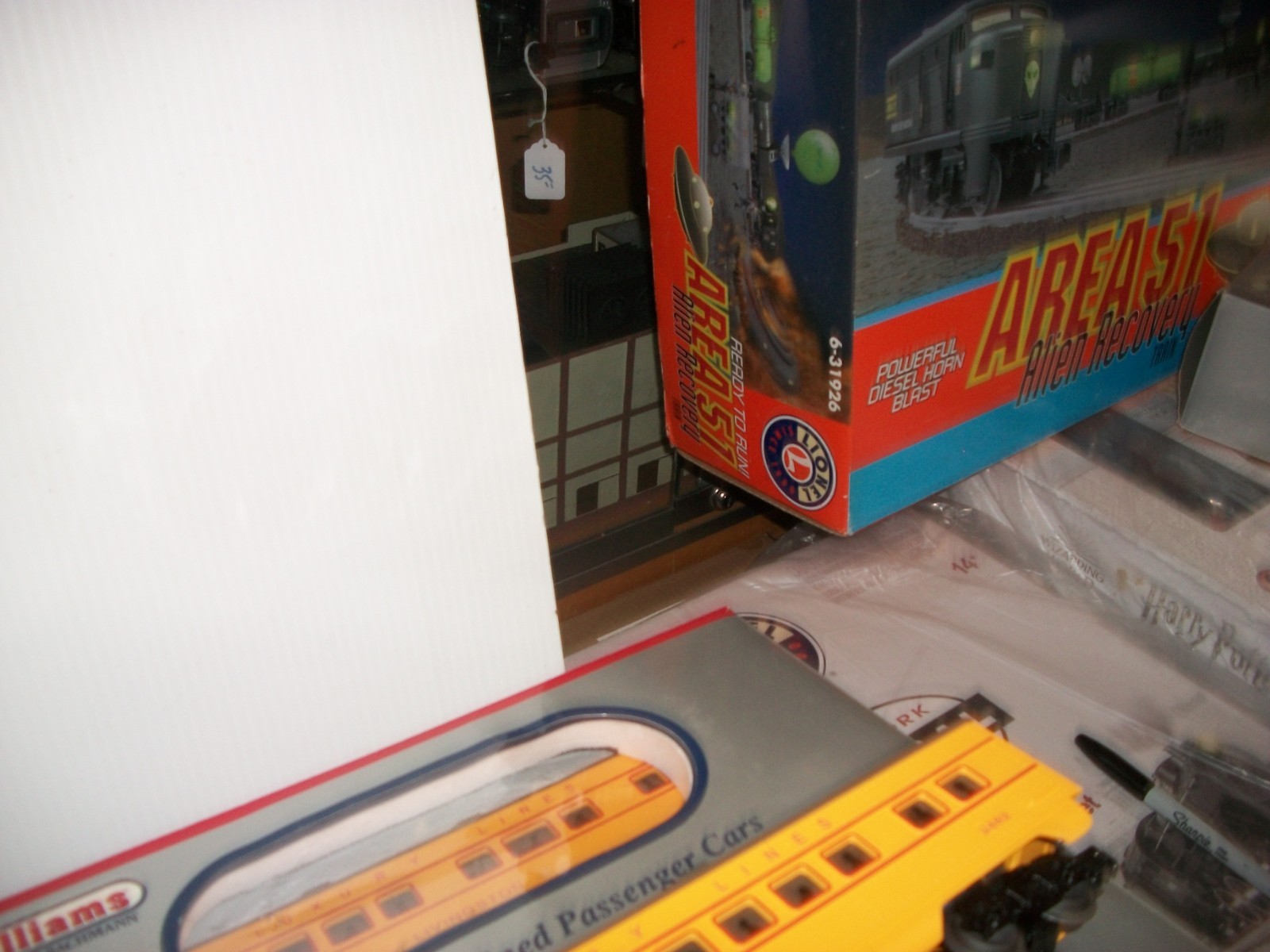 WILLIAMS O ” UNION PACIFIC GP-9 ,& 5 PASSENGER CARS (11″) BOXED ” LOT # 46600