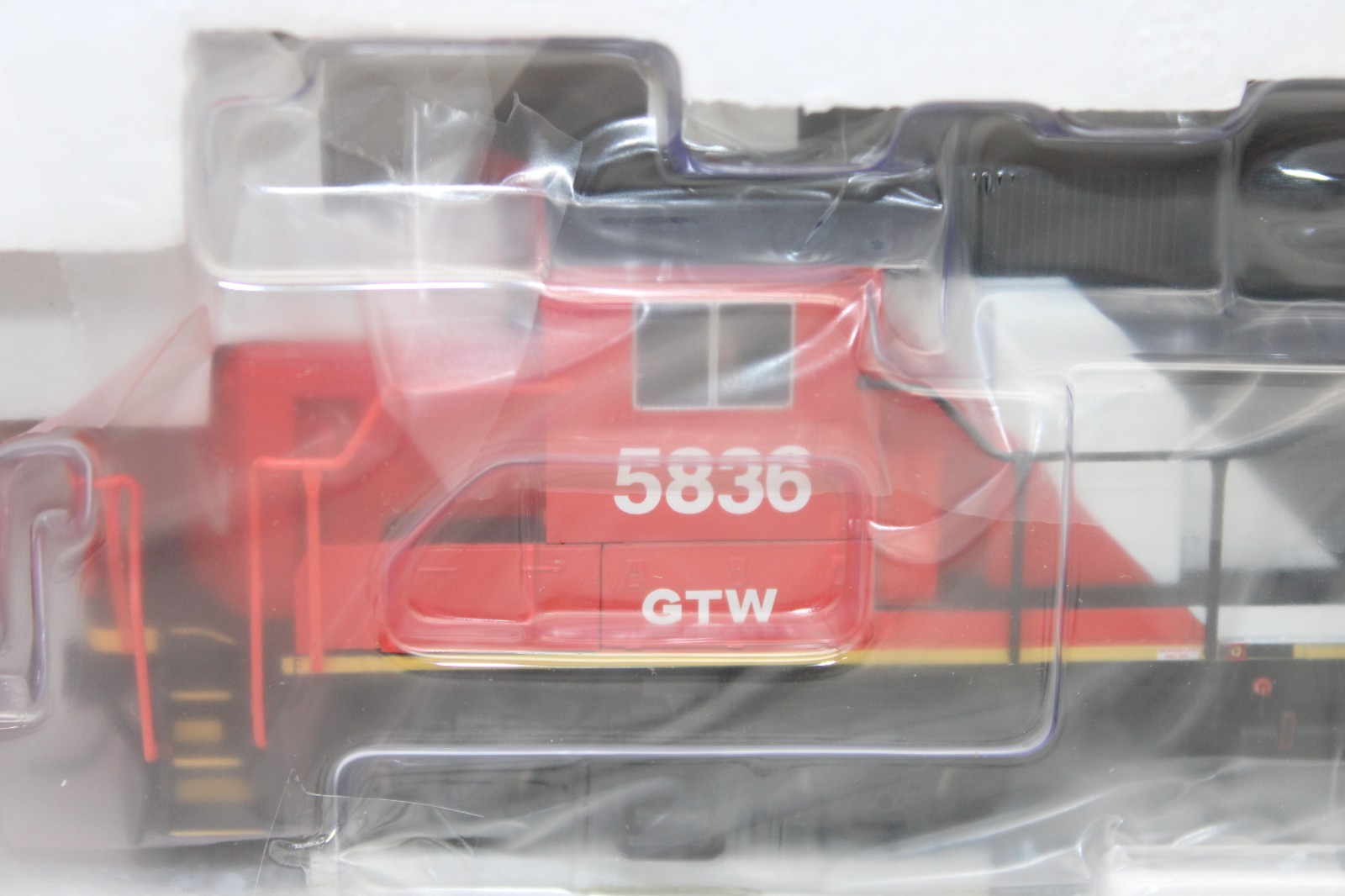 Atlas HO GTW CN Canadian National GP38-2 Diesel Locomotive #5836 NOS DCC Ready