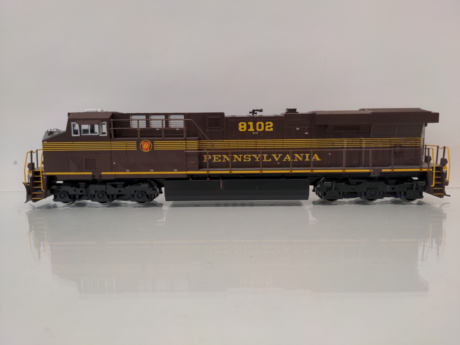 Bachmann HO ES-44AC Norfolk Southern Pennsylvania Heritage Unit 8102 DCC SOUND