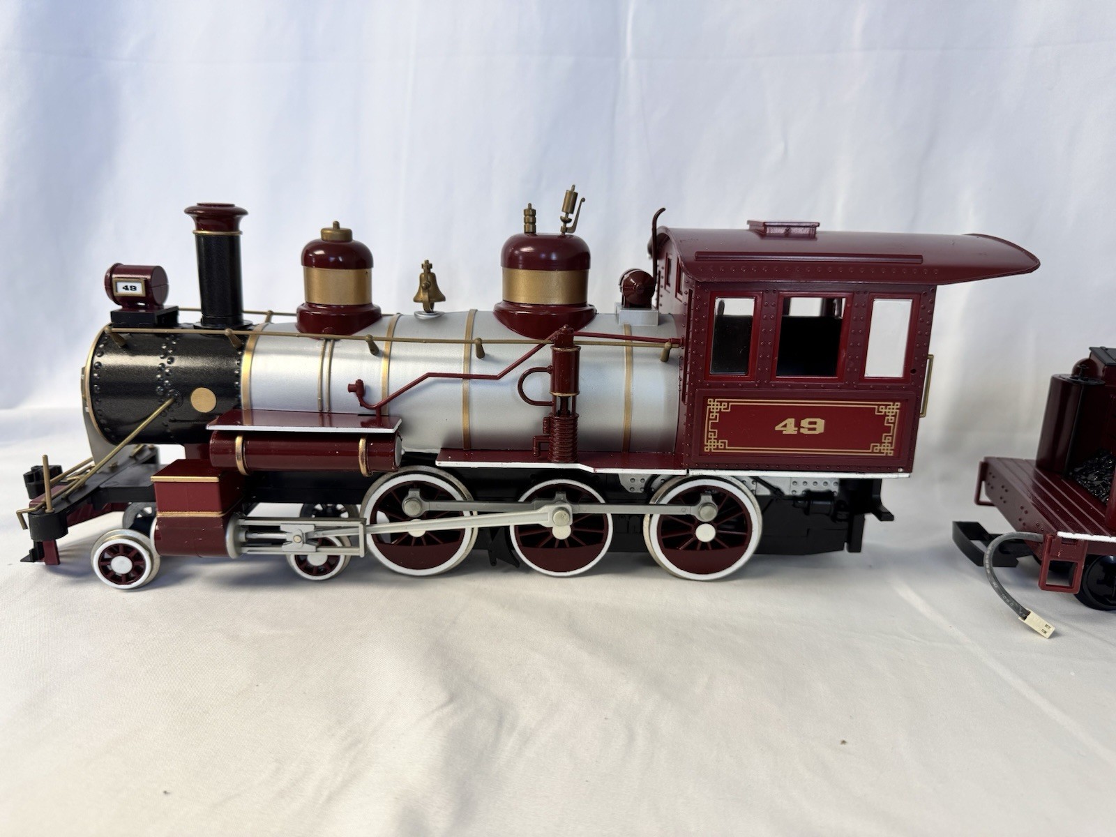 Bachmann Big Hauler Atchison Topeka & Santa Fe Locomotive 49 and Tender