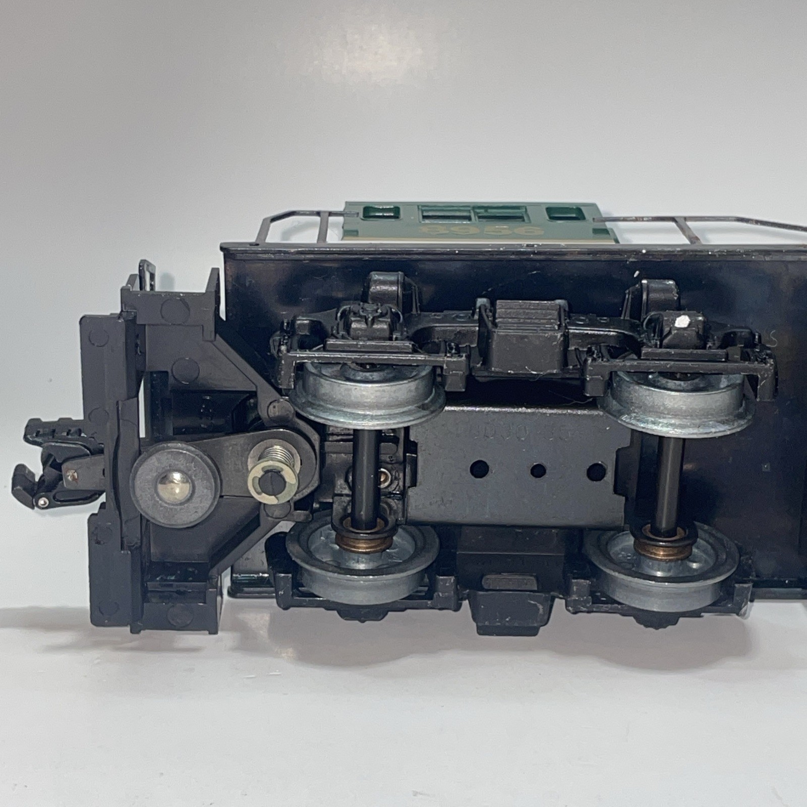 Lionel 6-8956 O Gauge Southern U36B Non-Powered Dummy Locomotive #8956