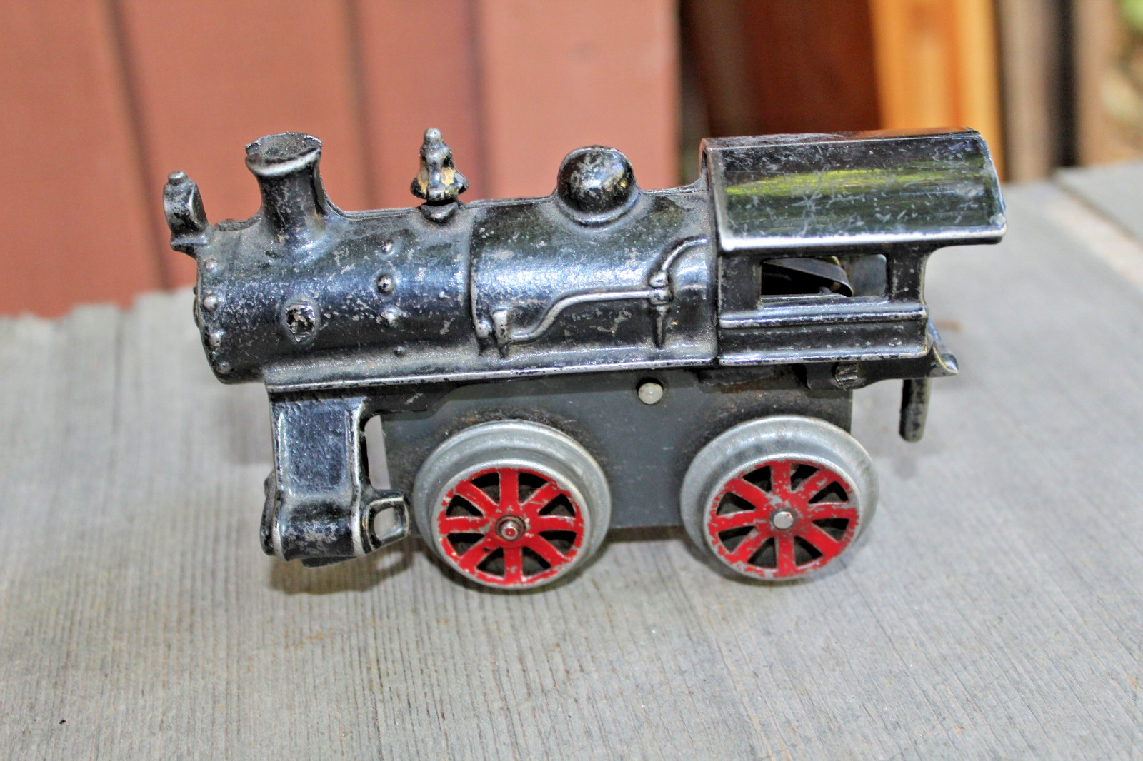 Ives Prewar O Gauge #2 Cast Iron Windup Locomotive RUNS b2
