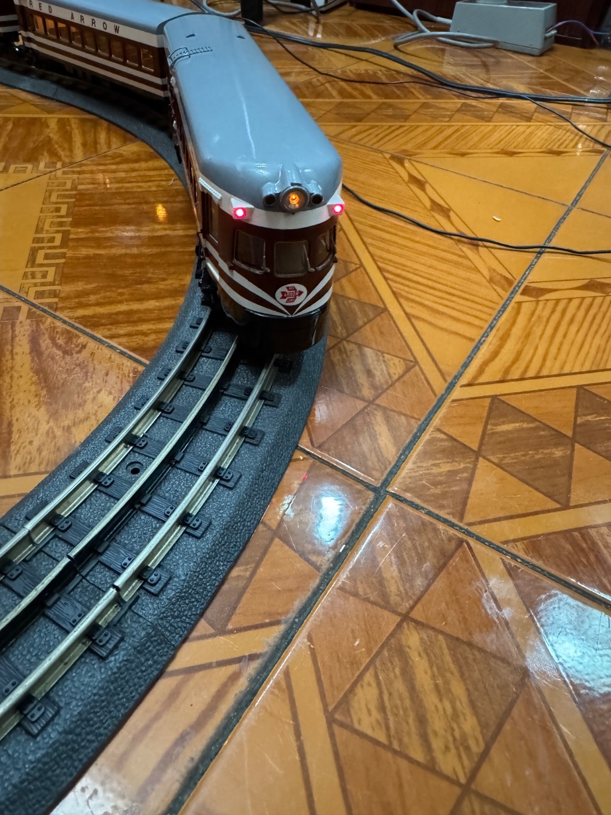 Sunset Models 3 Rail O Brass Red Arrow Lines Libertyliner (3-Rail)