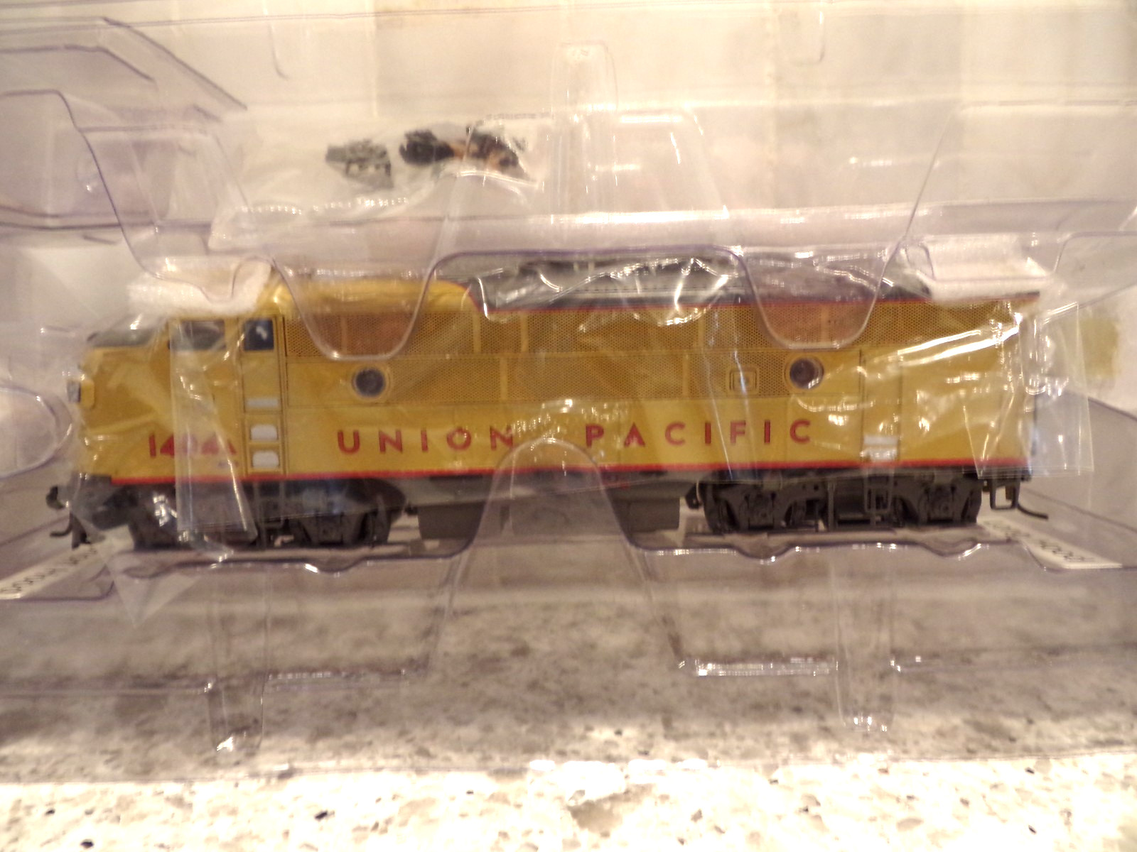 MTH 80-2188-1 UNION PACIFIC #1404A & #1442B F-3 A/B SET HO Scale DCC/SOUND