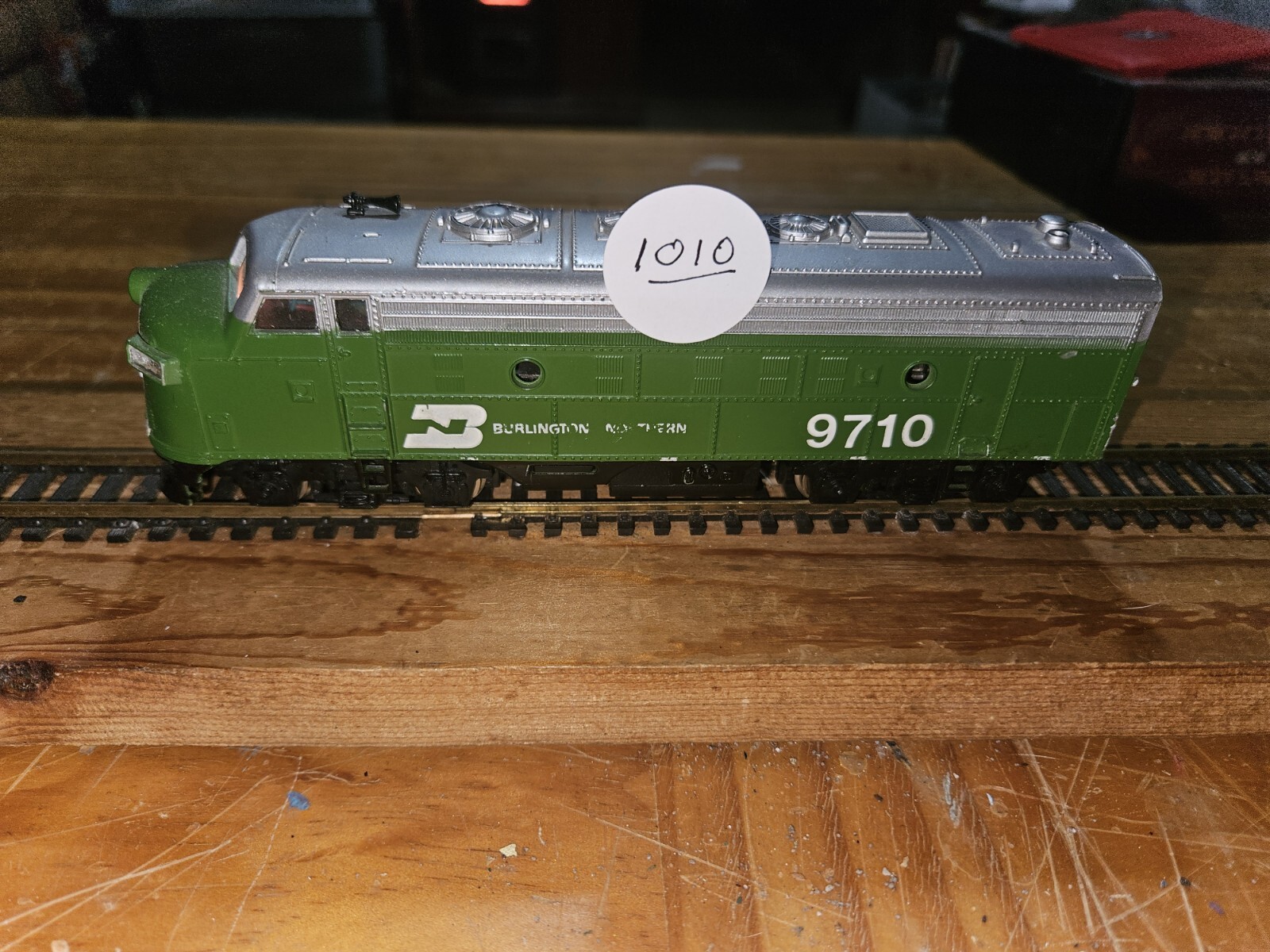 F7 BURLINGTON GREEN AND SILVER F7 PASSENGER DIESEL, SEE VIDEO AND DESCRIPTION