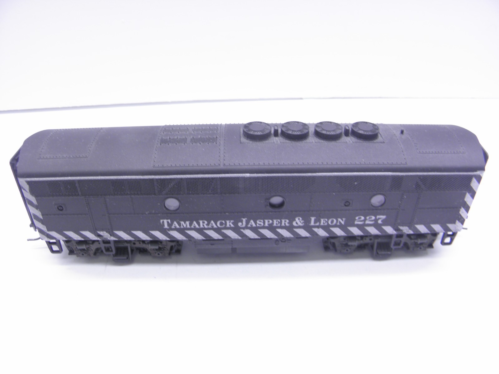 STEWART/KATO F3A LOCOMOTIVE DUMMY- TAMARACK JASPER & LEON – TJL #227 – HO SCALE