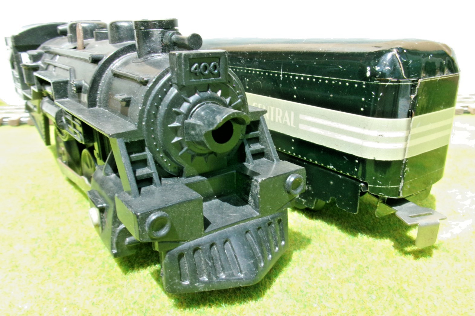 Marx Puffer Clockwork / Wind Up Locomotive 400 & NYC Tin Coal Tender . . EX
